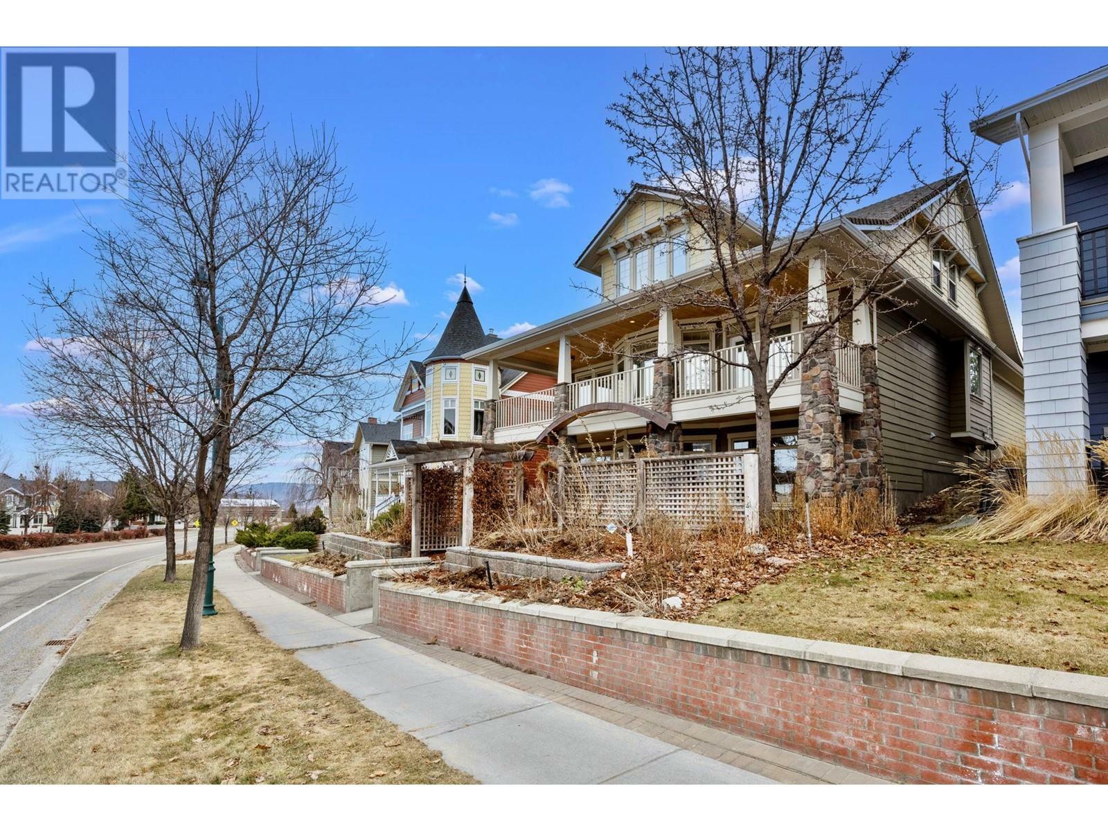 KELOWNA, British Columbia, V1W 4L5, CA, 4 Bedrooms Bedrooms, ,3 BathroomsBathrooms,Residential,For Sale,1837139