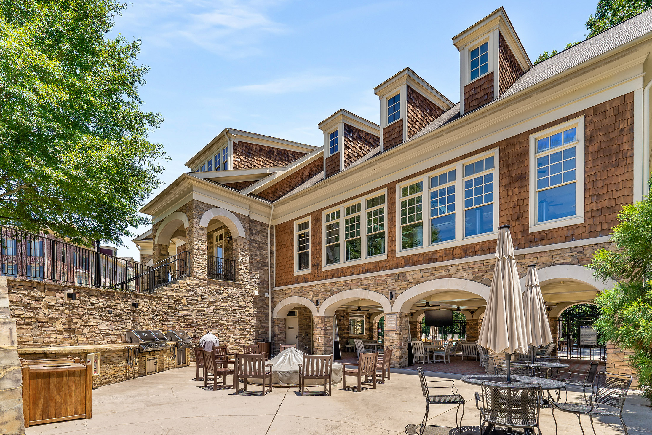  Exceptional Townhome Offers a Resort-like Lifestyle - 物件實景