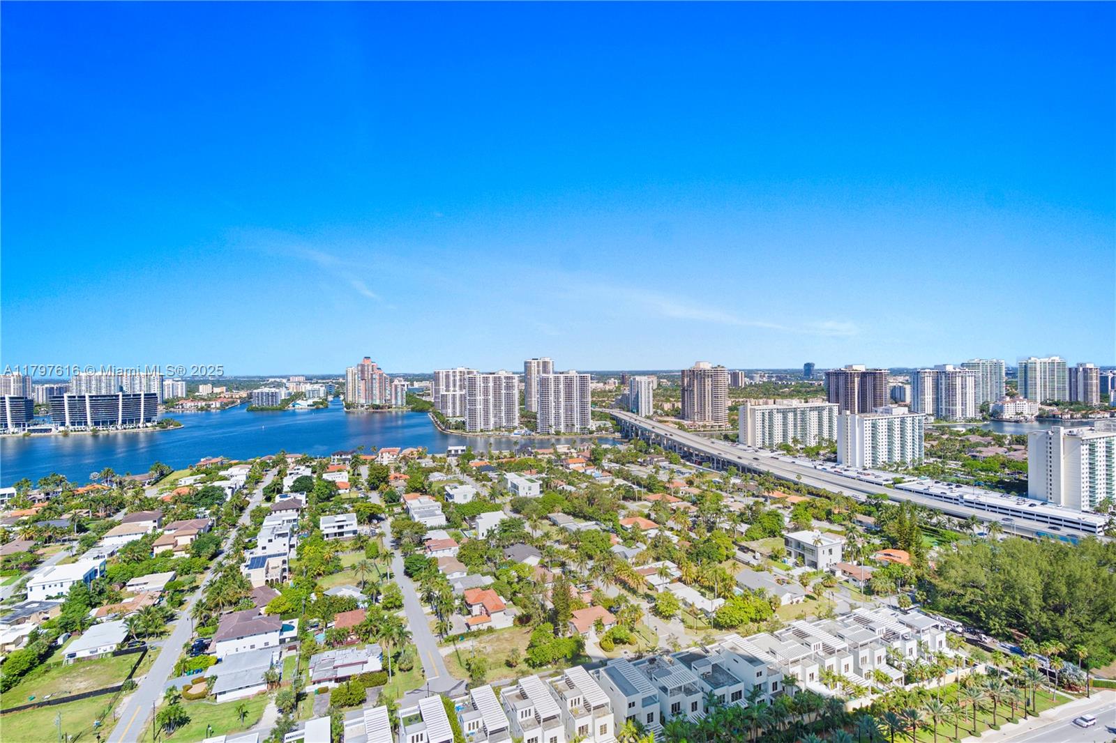 Sunny Isles Beach, Florida, 33160, United States, 3 Bedrooms Bedrooms, ,5 BathroomsBathrooms,Residential,For Sale,1796970