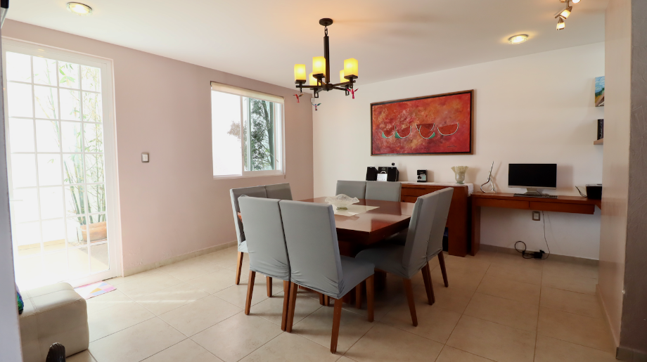 Morelia, Michoacán de Ocampo, 58350, Mexico, 3 Bedrooms Bedrooms, ,2 BathroomsBathrooms,Residential,For Sale,1994490