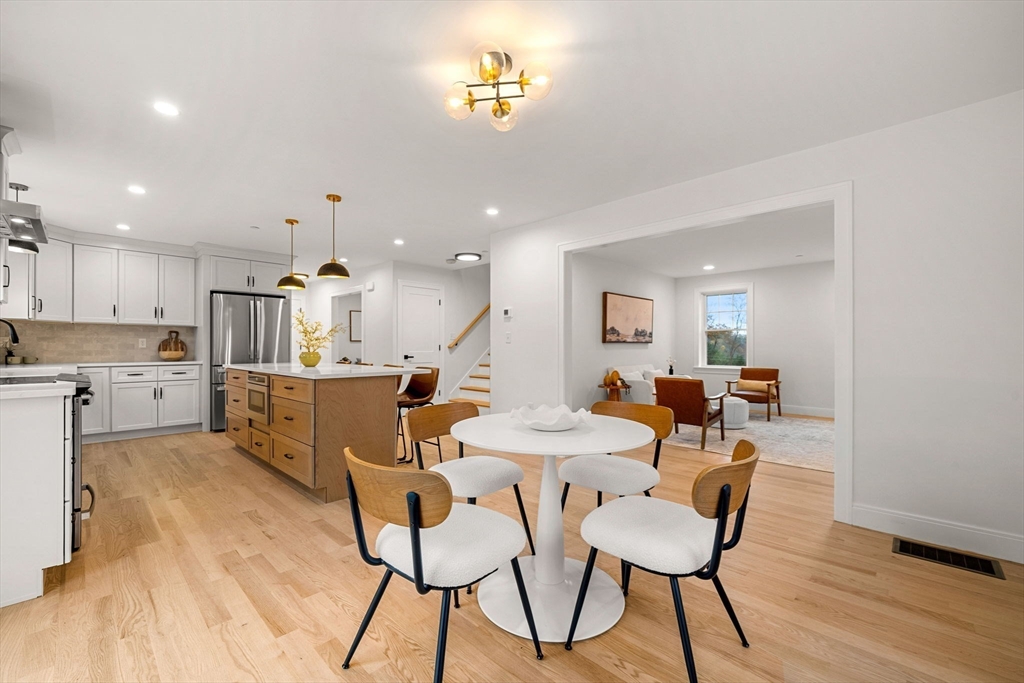 Haverhill, Massachusetts, 01830, United States, 4 Bedrooms Bedrooms, ,4 BathroomsBathrooms,Residential,For Sale,1993462