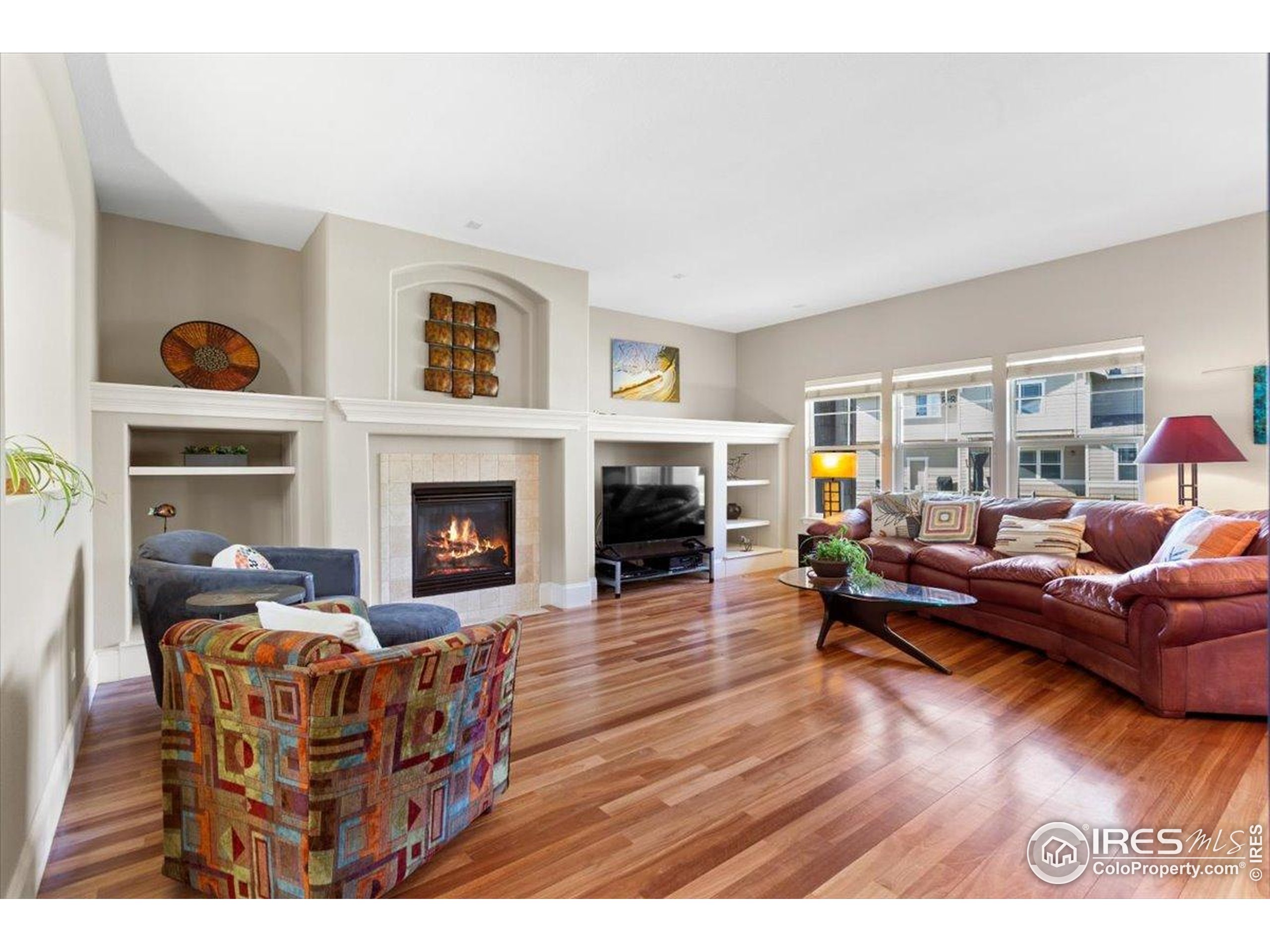 Longmont, Colorado, 80503, United States, 4 Bedrooms Bedrooms, ,3 BathroomsBathrooms,Residential,For Sale,1910378