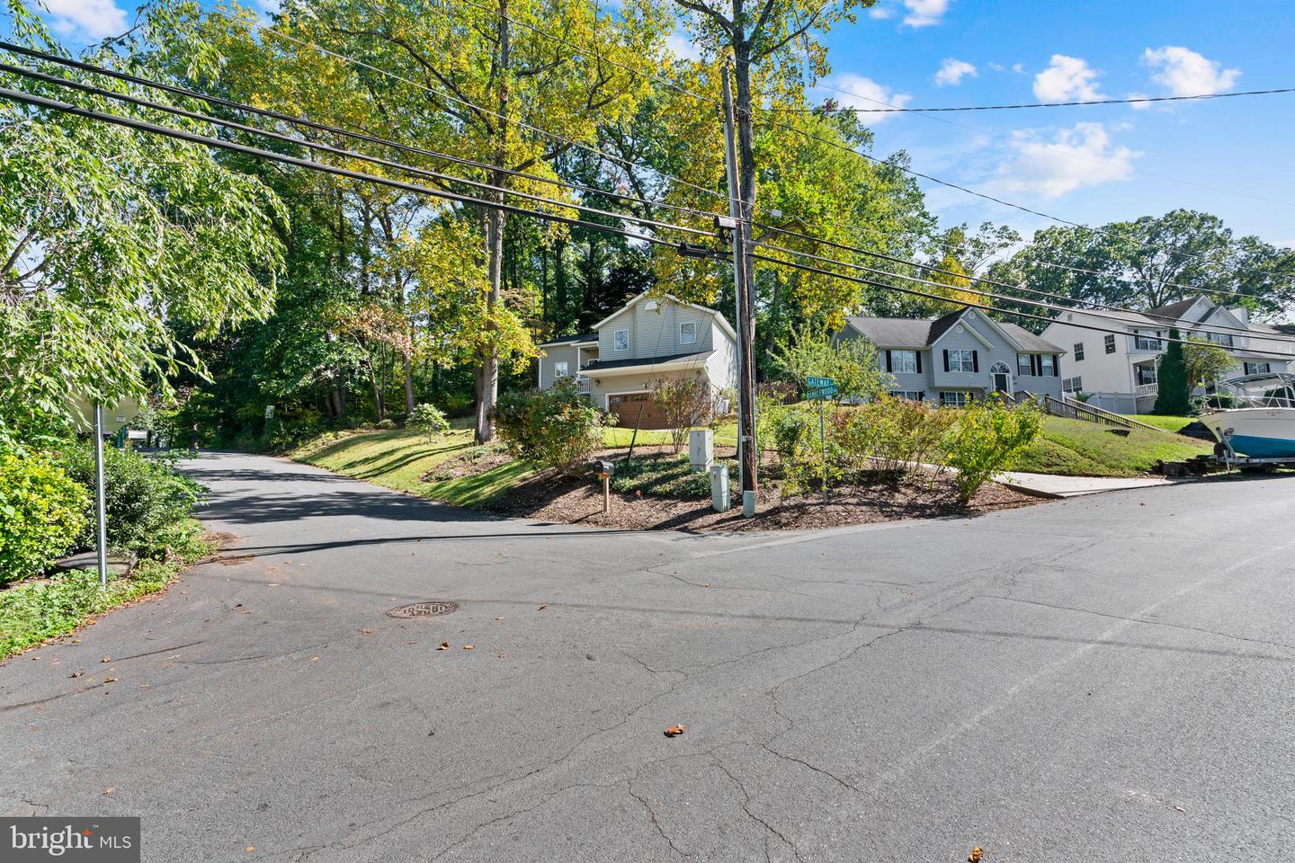 Annapolis, Maryland, 21409, United States, 3 Bedrooms Bedrooms, ,3 BathroomsBathrooms,Residential,For Sale,1988128