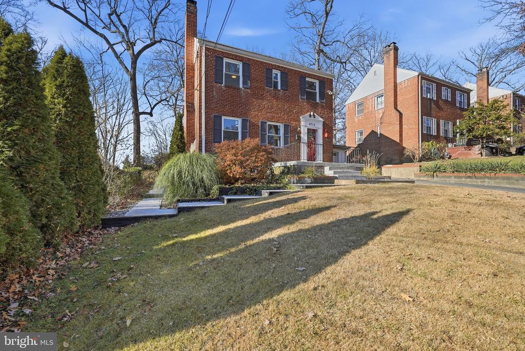 Silver Spring, Maryland, 20901, United States, 4 Bedrooms Bedrooms, ,3 BathroomsBathrooms,Residential,For Sale,2002464