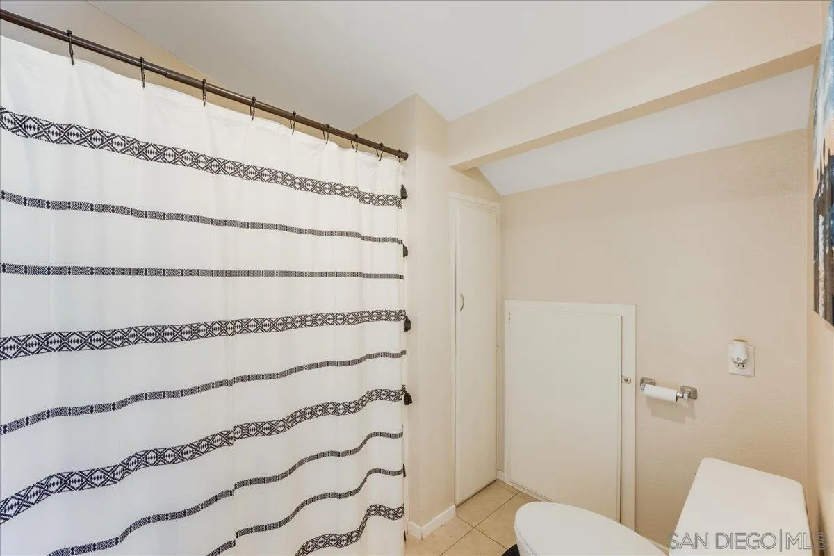 Temecula, California, 92591, United States, 4 Bedrooms Bedrooms, ,3 BathroomsBathrooms,Residential,For Sale,1877414