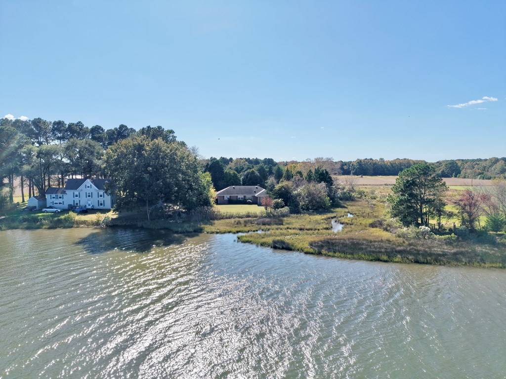 Onancock, Virginia, 23417, United States, 2 Bedrooms Bedrooms, ,2 BathroomsBathrooms,Residential,For Sale,1971701