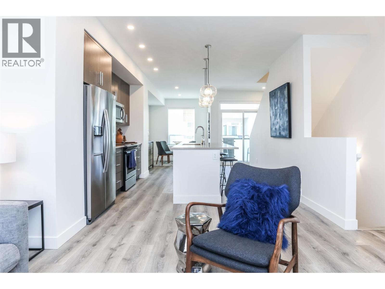 KELOWNA, British Columbia, V1V 0H2, CA, 3 Bedrooms Bedrooms, ,2 BathroomsBathrooms,Residential,For Sale,1961445