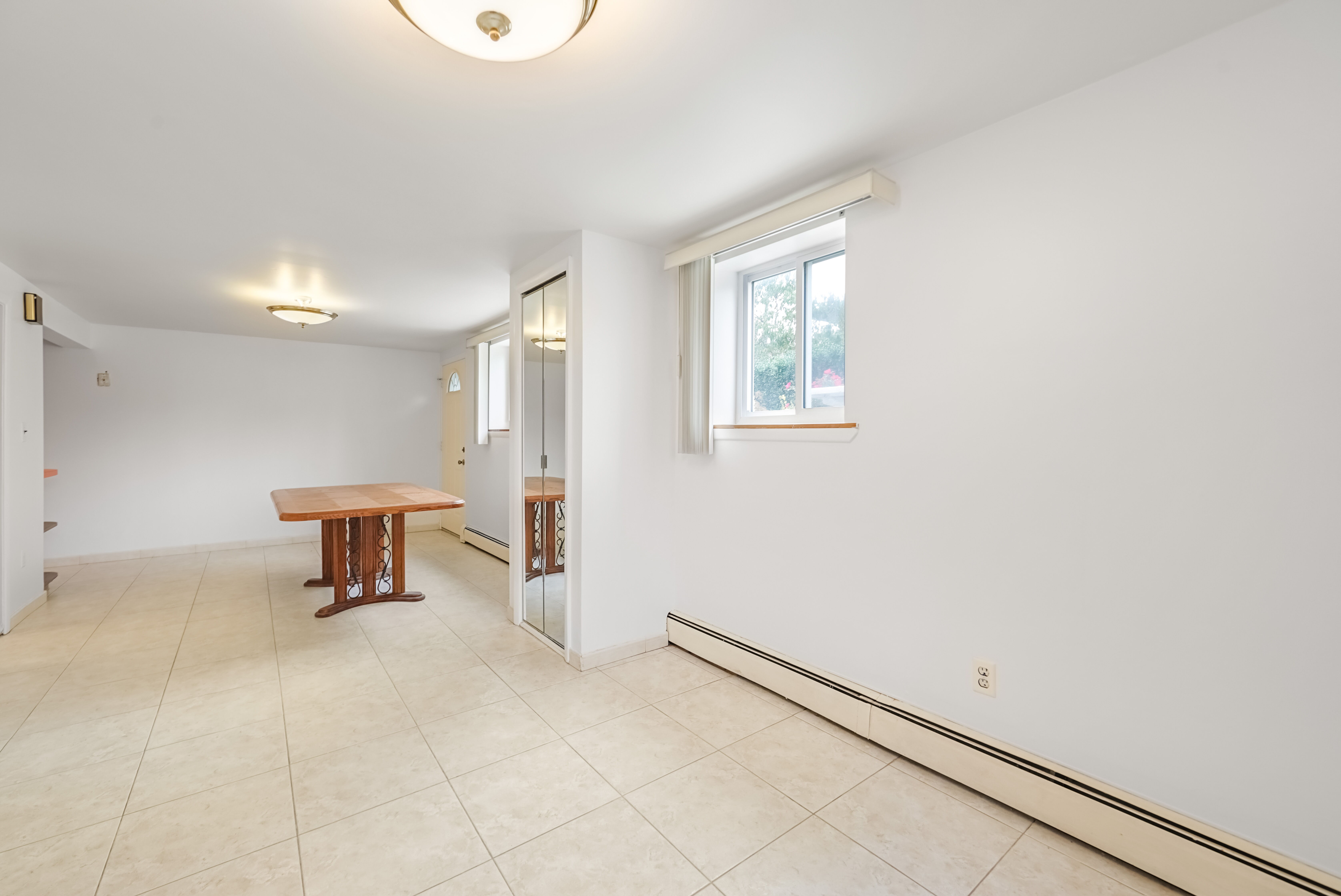 Cliffside Park, New Jersey, 07010, United States, 3 Bedrooms Bedrooms, ,1 BathroomBathrooms,Residential,For Sale,1982827