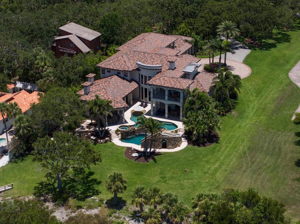 Largo, Florida, 33774, United States, 5 Bedrooms Bedrooms, ,7 BathroomsBathrooms,Residential,For Sale,1876225