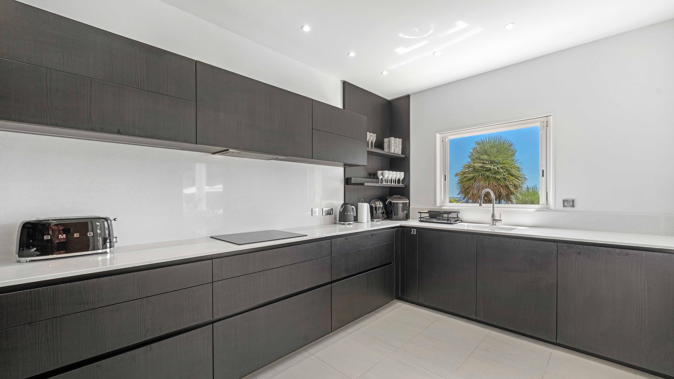  Sole Agent : Contemporary villa with sea view, close to La Nartelle Beach - 物件實景