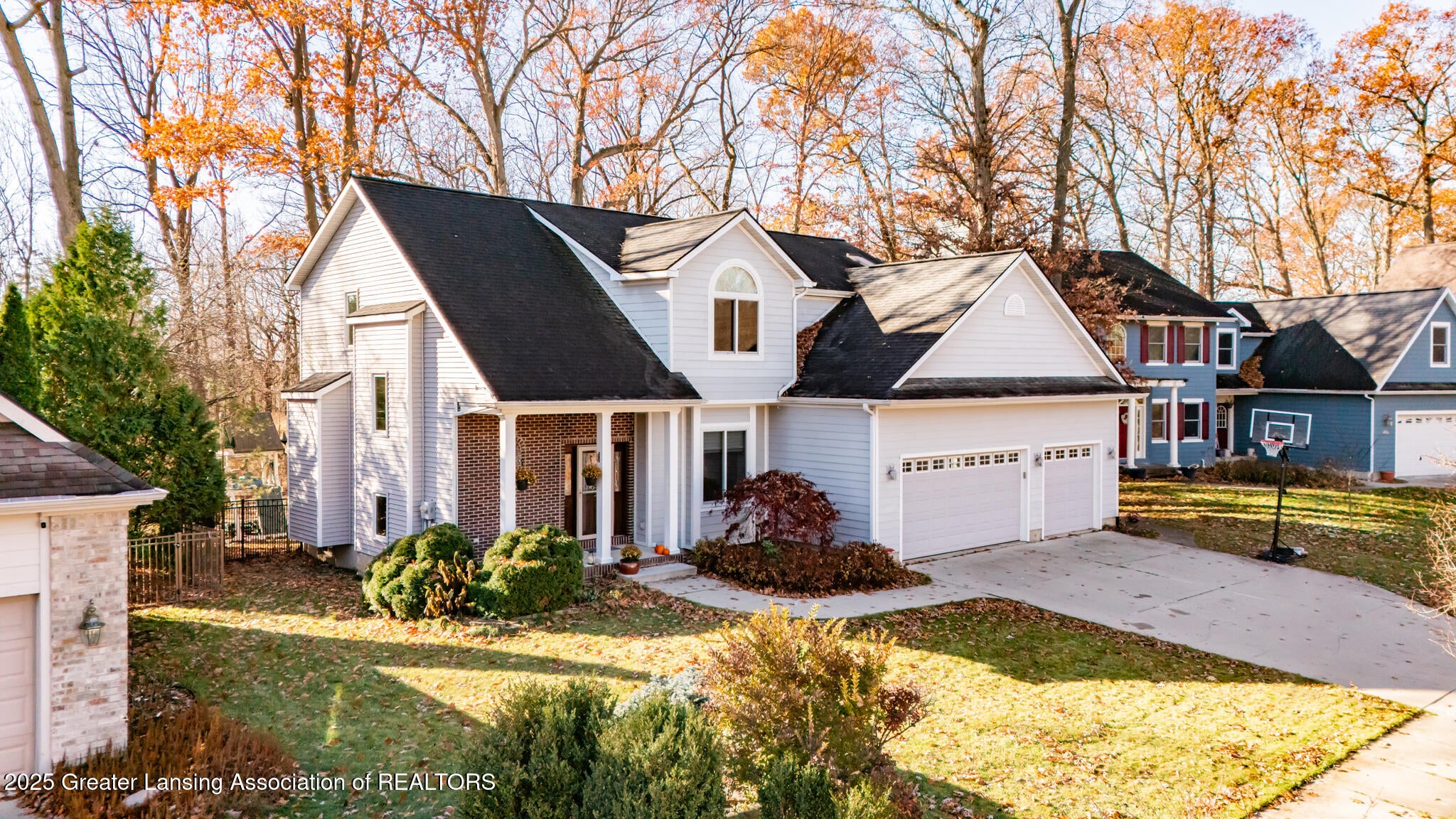 East Lansing, Michigan, 48823, United States, 5 Bedrooms Bedrooms, ,3 BathroomsBathrooms,Residential,For Sale,1991518