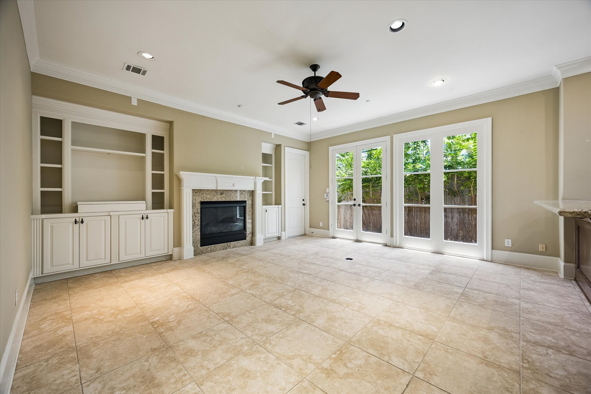 28 Hackberry Lane C - 物件實景