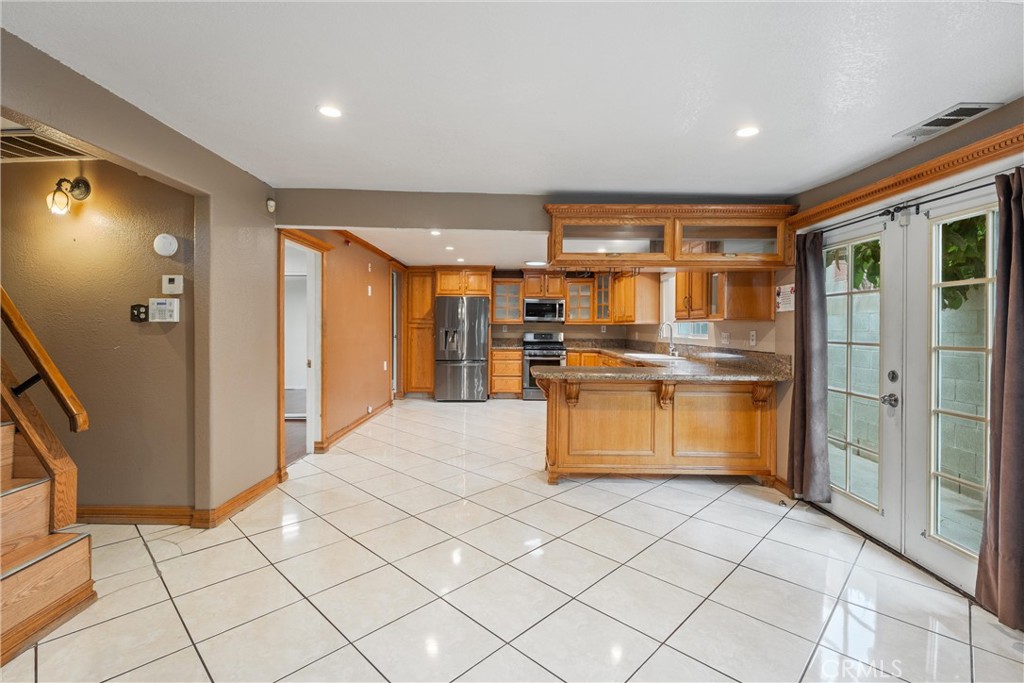 Los Angeles, California, 90033, United States, 4 Bedrooms Bedrooms, ,3 BathroomsBathrooms,Residential,For Sale,1834728