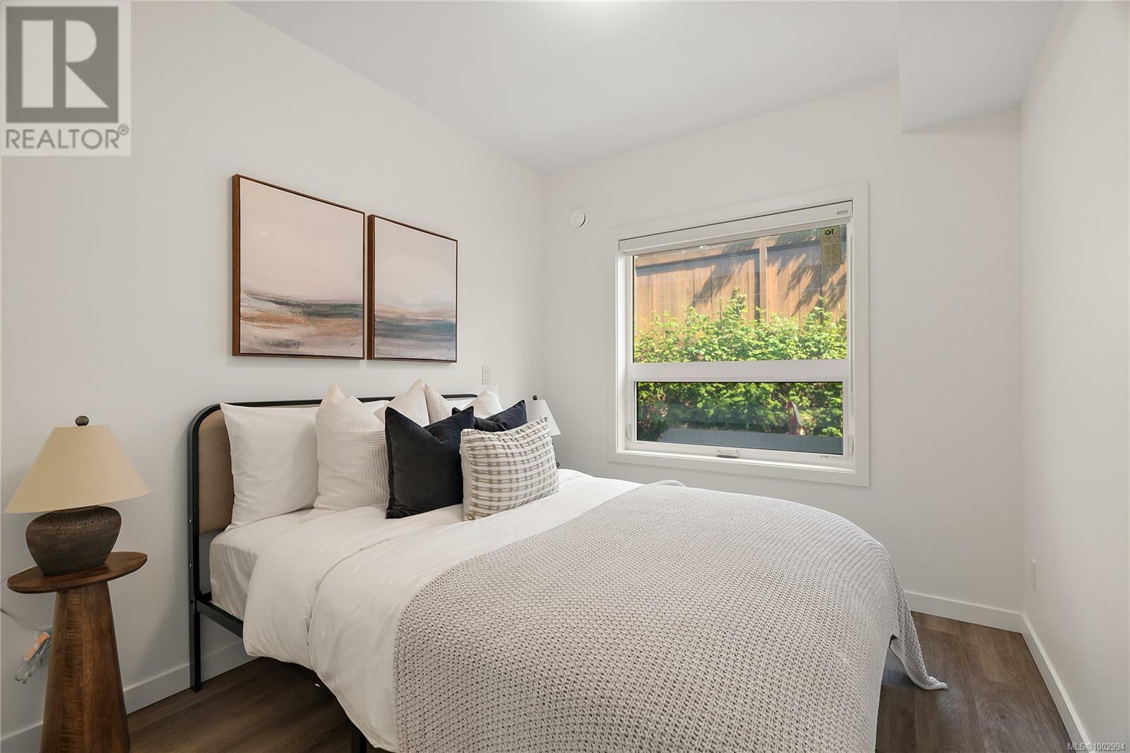 ESQUIMALT, British Columbia, V9A 6A1, CA, 2 Bedrooms Bedrooms, ,2 BathroomsBathrooms,Residential,For Sale,1874815