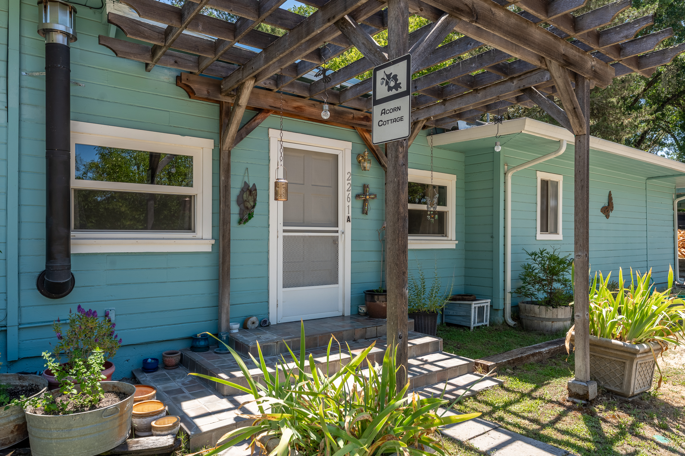 Willits, California, 95490, United States, 3 Bedrooms Bedrooms, ,2 BathroomsBathrooms,Residential,For Sale,1883434
