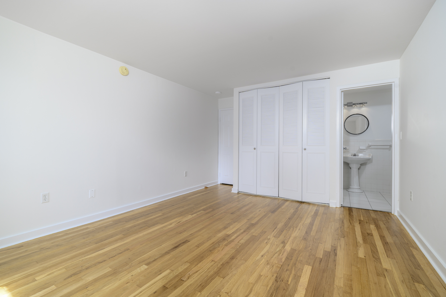  160 Fairfield Woods Road - 物件實景