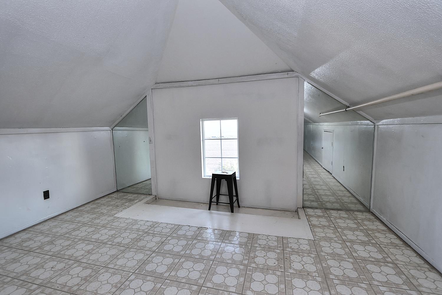 Walnut Grove, California, 95690, United States, 5 Bedrooms Bedrooms, ,3 BathroomsBathrooms,Residential,For Sale,1957042