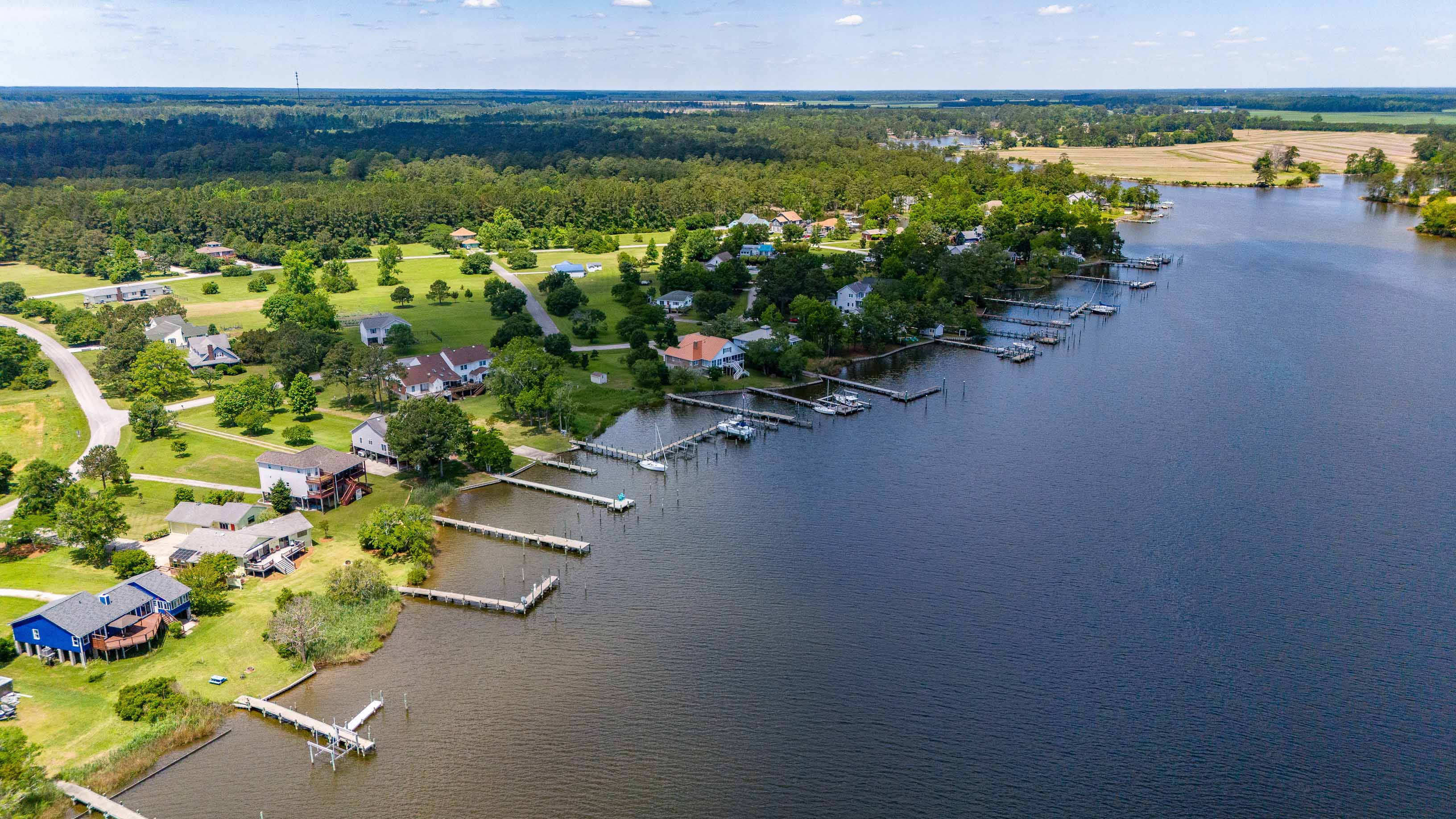 Oriental, North Carolina, 28571, United States, 2 Bedrooms Bedrooms, ,3 BathroomsBathrooms,Residential,For Sale,1943543