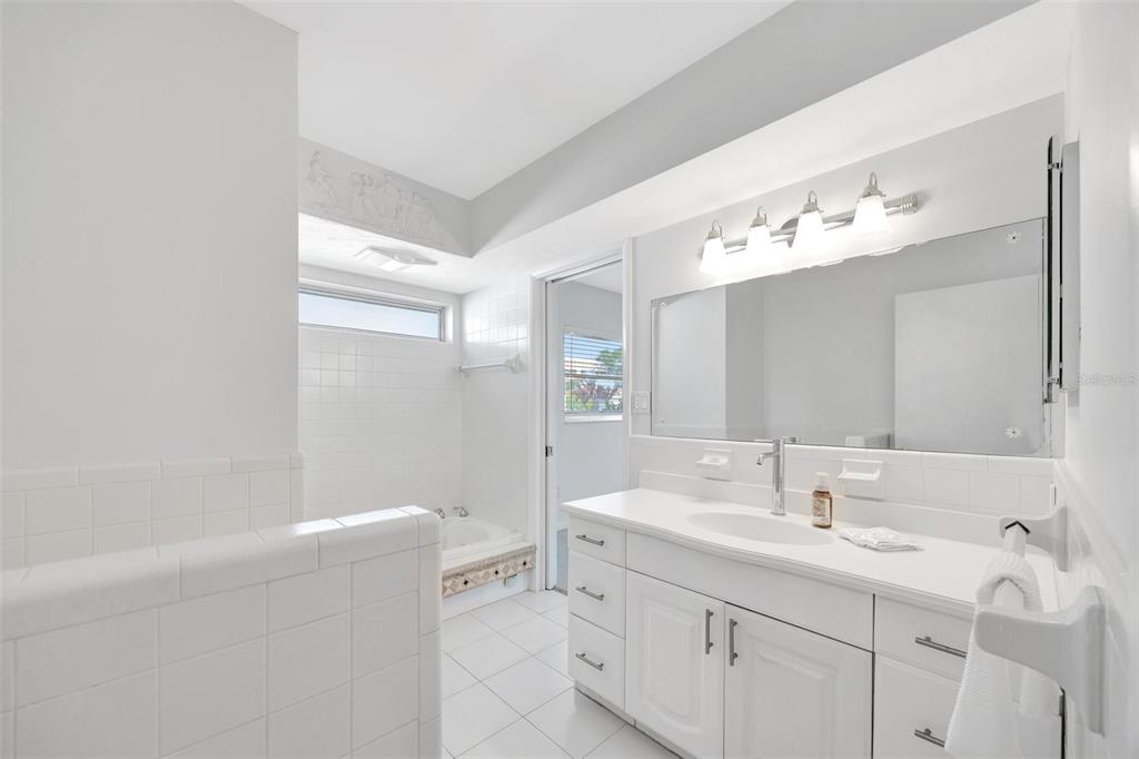 Largo, Florida, 33774, United States, 3 Bedrooms Bedrooms, ,2 BathroomsBathrooms,Residential,For Sale,1776970