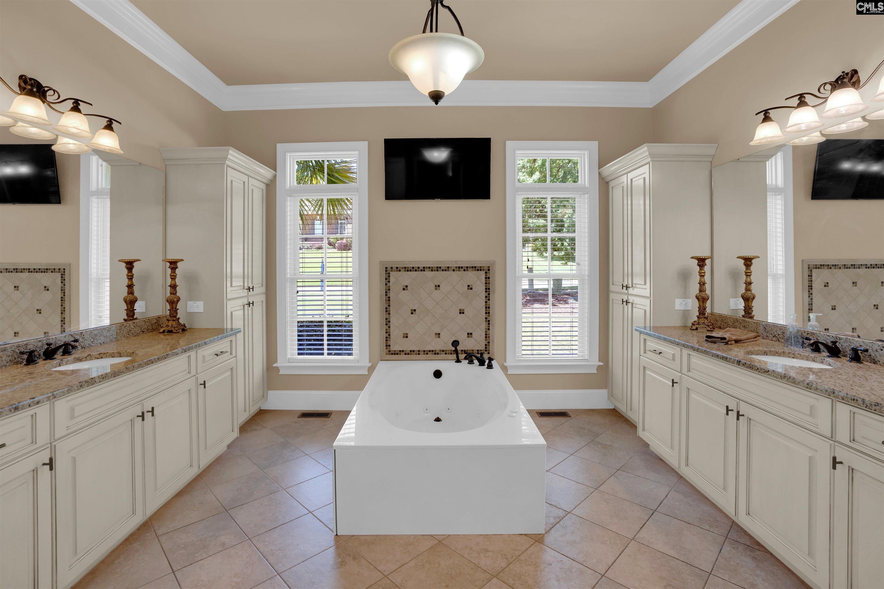 Chapin, South Carolina, 29036, United States, 5 Bedrooms Bedrooms, ,5 BathroomsBathrooms,Residential,For Sale,1932837
