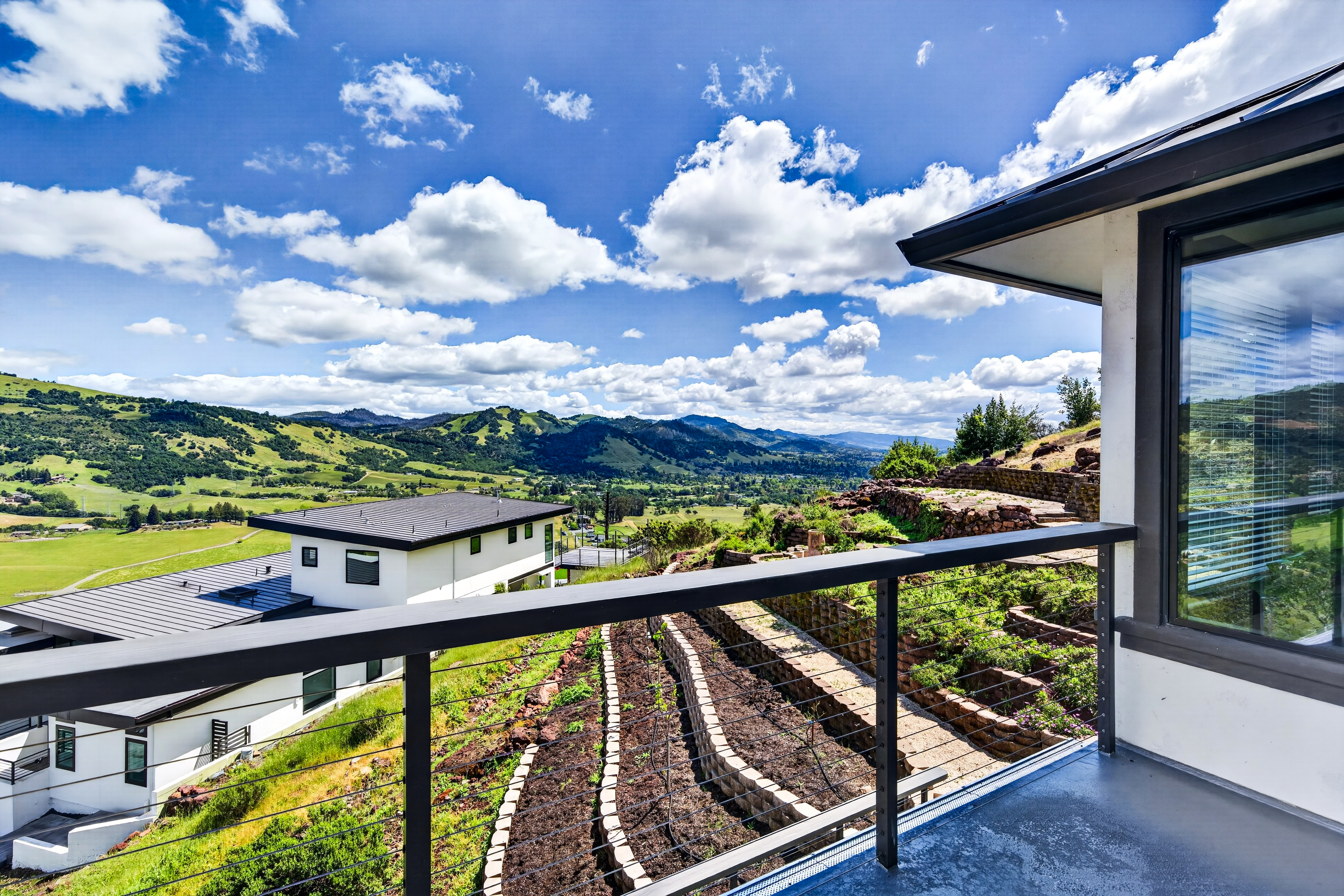  Stunning New Build - 物件實景