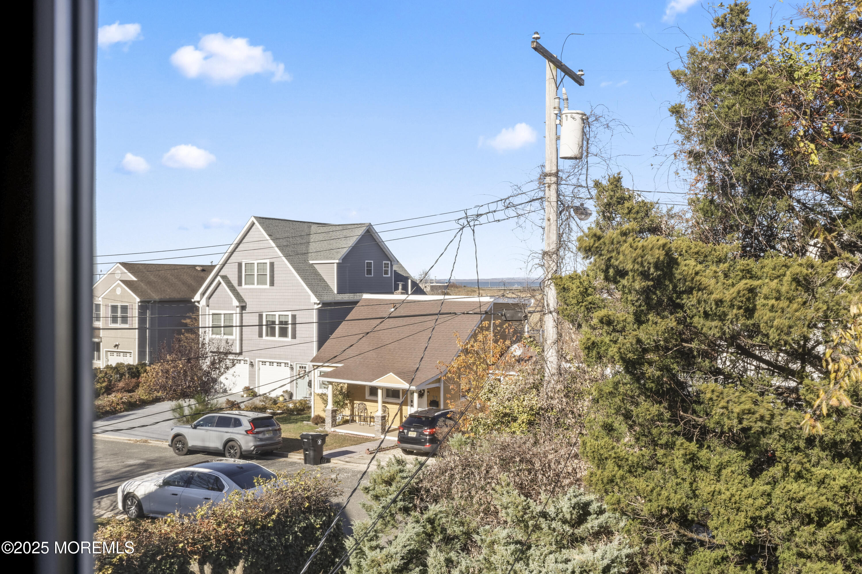 Leonardo, New Jersey, 07737, United States, 4 Bedrooms Bedrooms, ,3 BathroomsBathrooms,Residential,For Sale,2001705