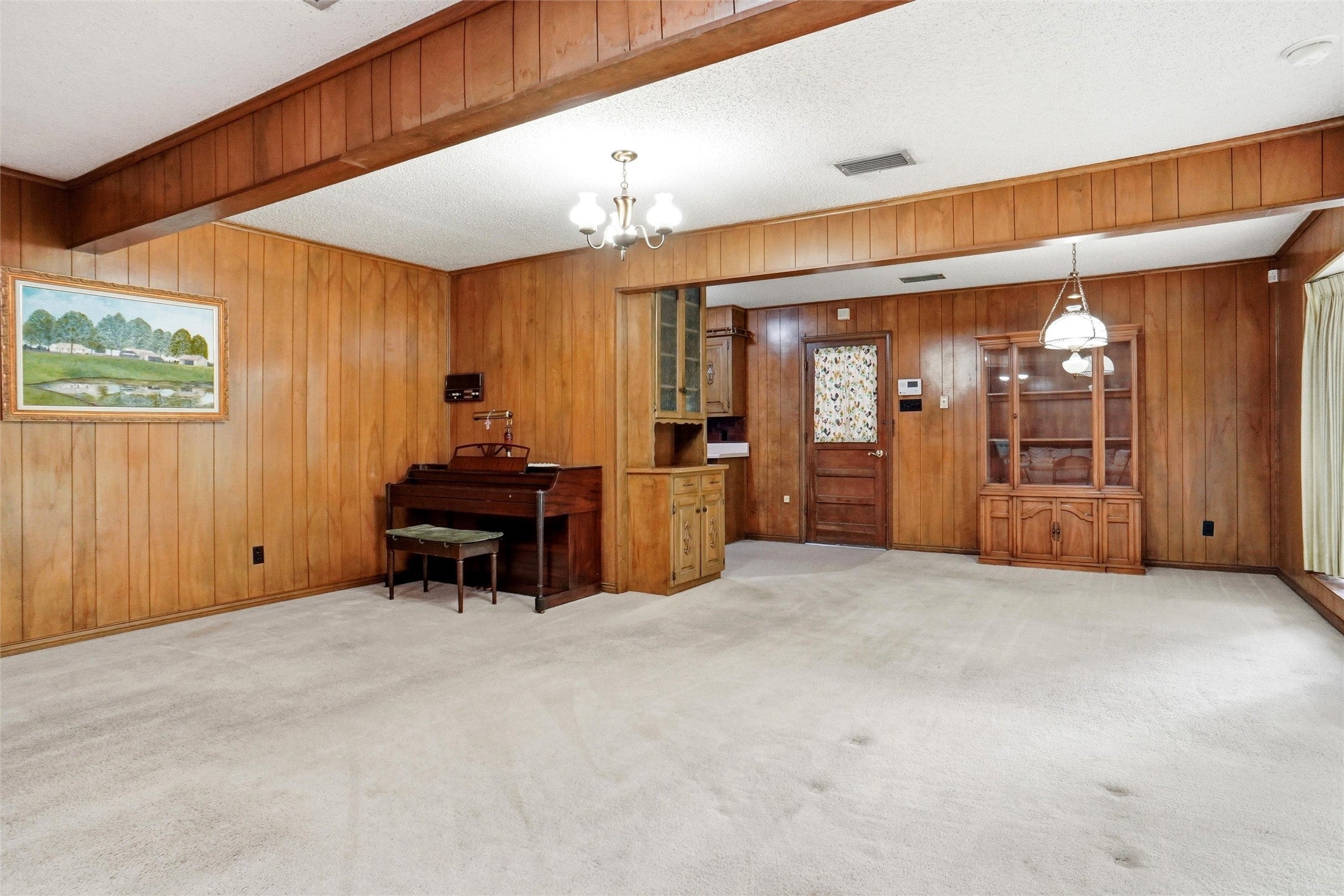 Grapevine, Texas, 76051, United States, 3 Bedrooms Bedrooms, ,2 BathroomsBathrooms,Residential,For Sale,2048071