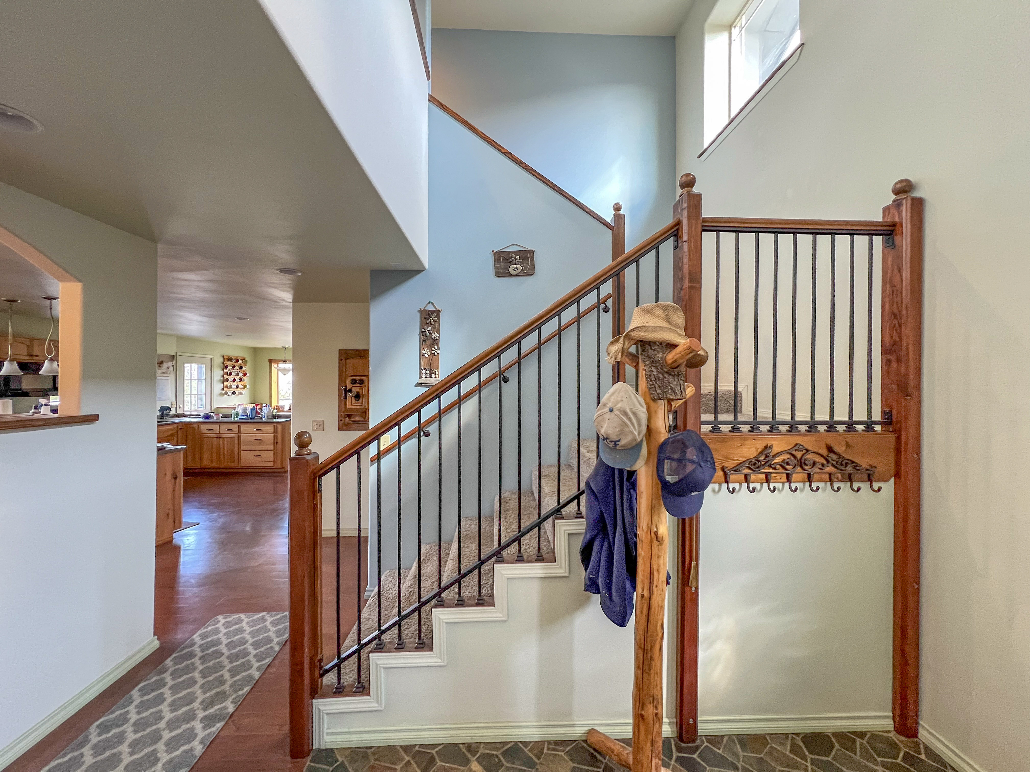 Kettle Falls, Washington, 99141, United States, 4 Bedrooms Bedrooms, ,4 BathroomsBathrooms,Residential,For Sale,1984366