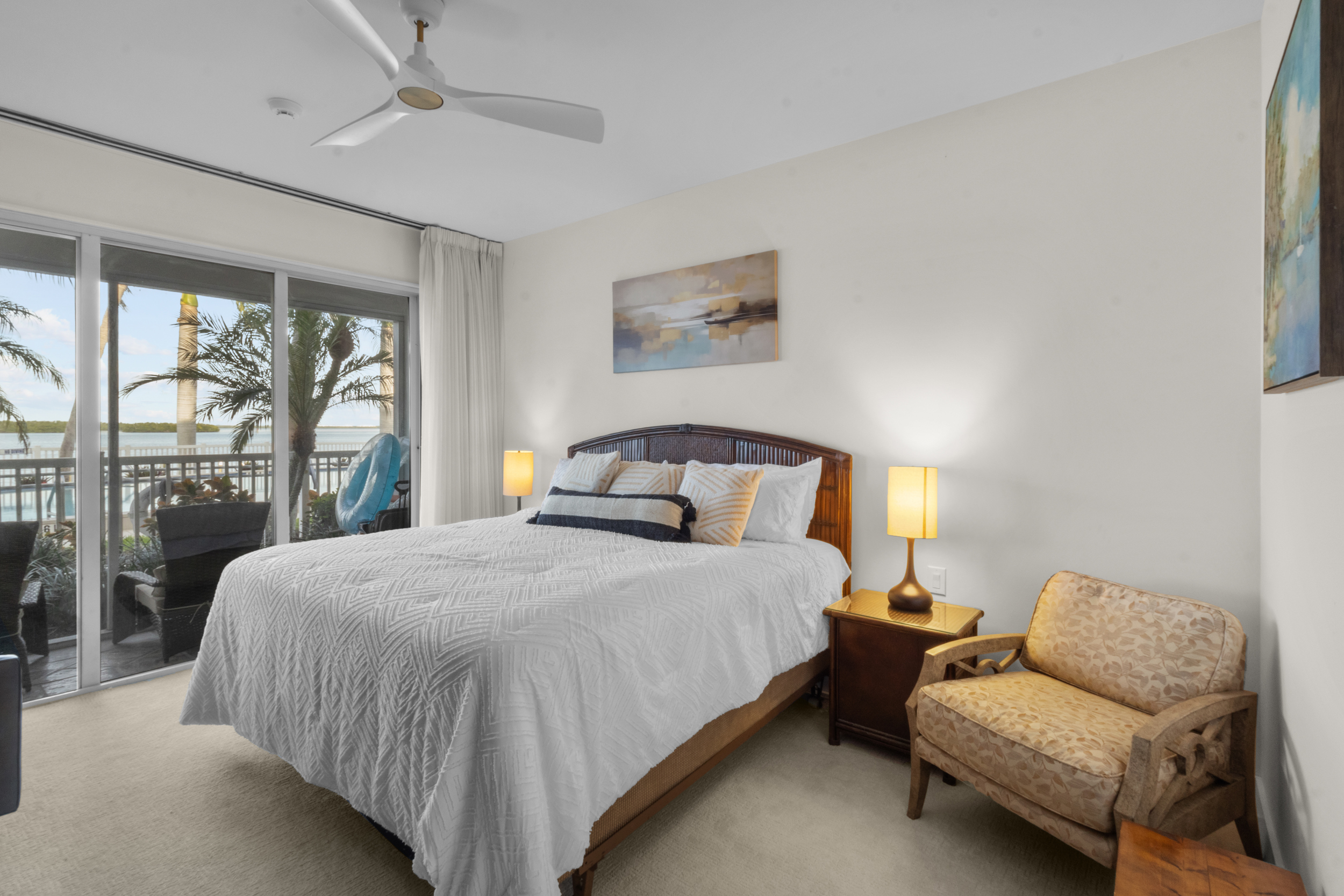 Longboat Key, Florida, 34228, United States, 2 Bedrooms Bedrooms, ,2 BathroomsBathrooms,Residential,For Sale,2036968