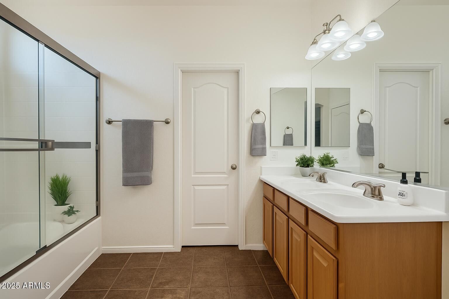 San Tan Valley, Arizona, 85140, United States, 6 Bedrooms Bedrooms, ,3 BathroomsBathrooms,Residential,For Sale,1930800
