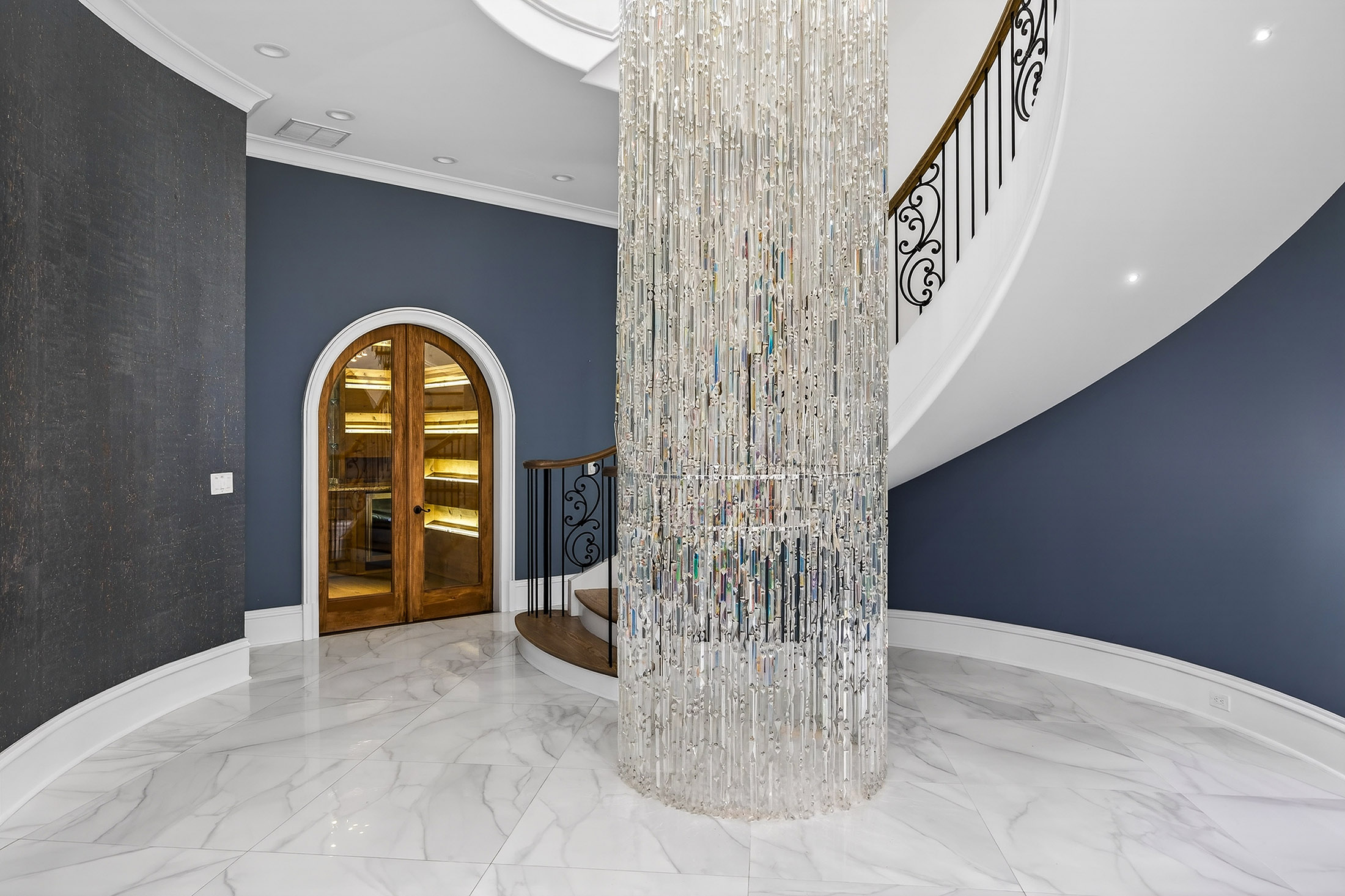  Exceptional Gated Estate with Resort-caliber Grounds - 物件實景