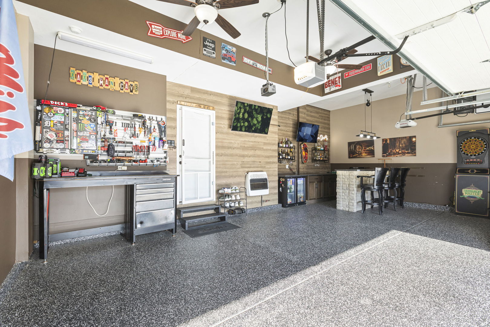 Plainfield, Illinois, 60586, United States, 4 Bedrooms Bedrooms, ,4 BathroomsBathrooms,Residential,For Sale,1989216