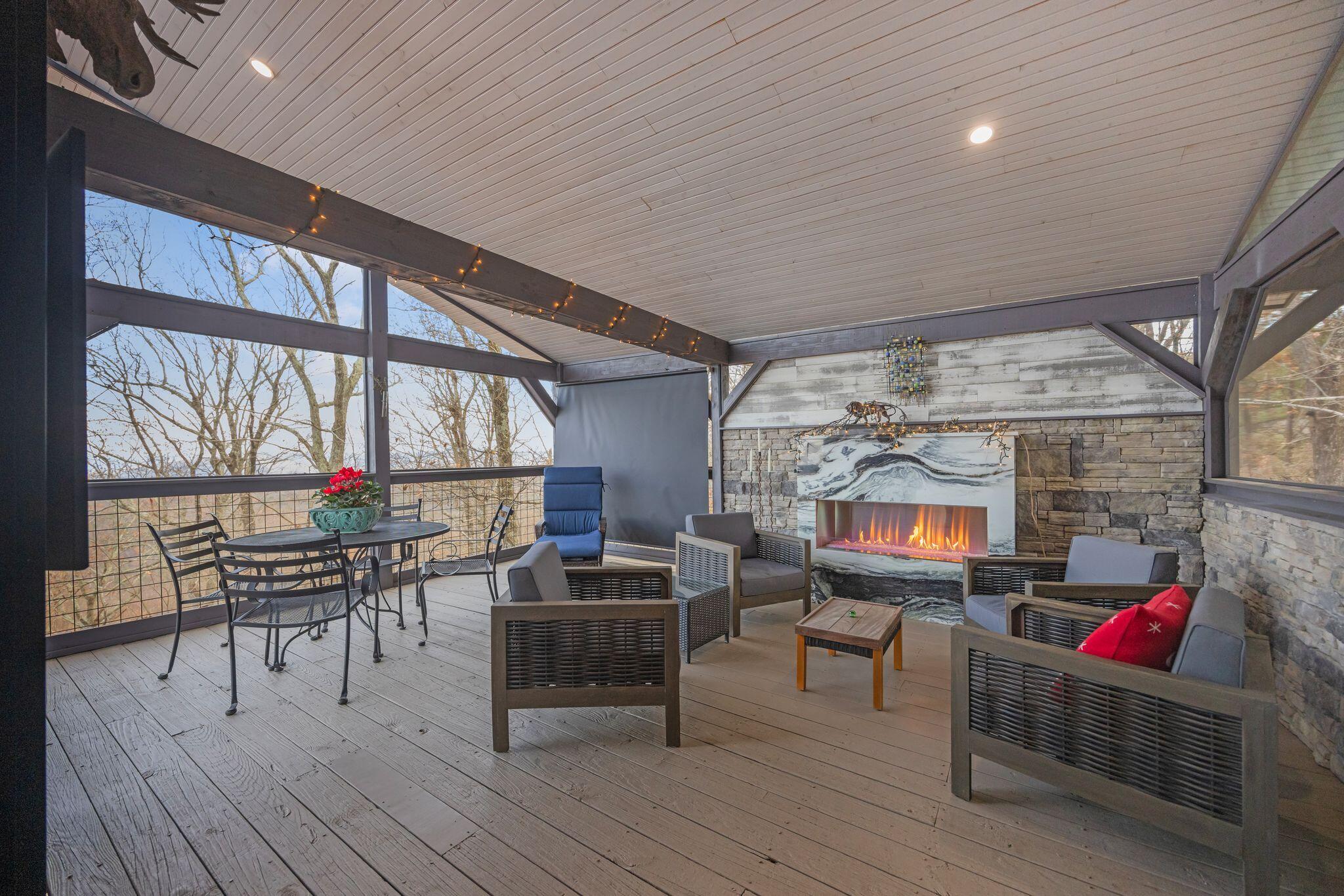 Rising Fawn, Georgia, 30738, United States, 2 Bedrooms Bedrooms, ,2 BathroomsBathrooms,Residential,For Sale,1995389