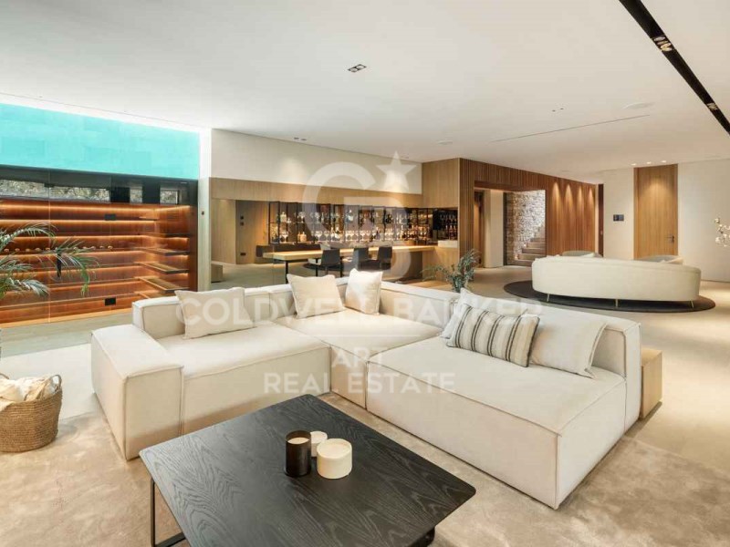 Marbella, Andalusia, ES, 5 Bedrooms Bedrooms, ,5 BathroomsBathrooms,Residential,For Sale,1766354
