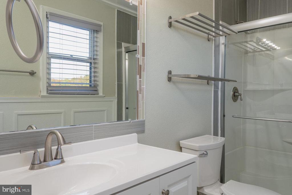 Gore, Virginia, 22637, United States, 4 Bedrooms Bedrooms, ,3 BathroomsBathrooms,Residential,For Sale,1949444