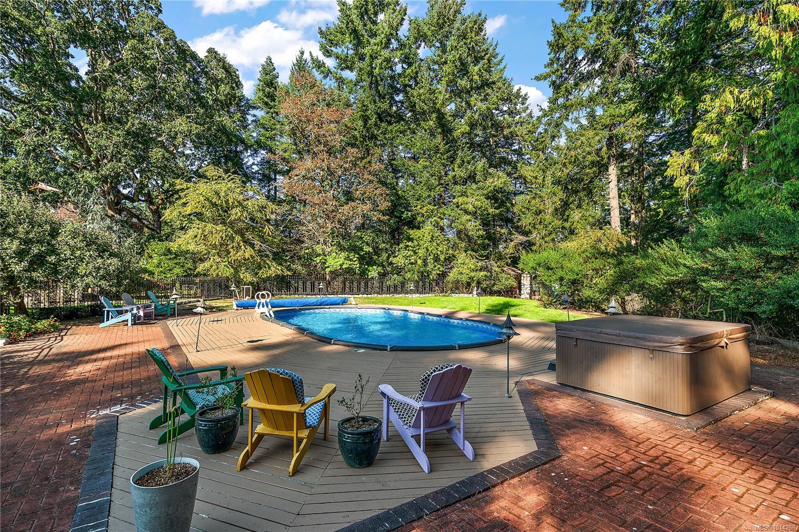 NORTH SAANICH, British Columbia, V8L 5P8, CA, 7 Bedrooms Bedrooms, ,Residential,For Sale,1948660