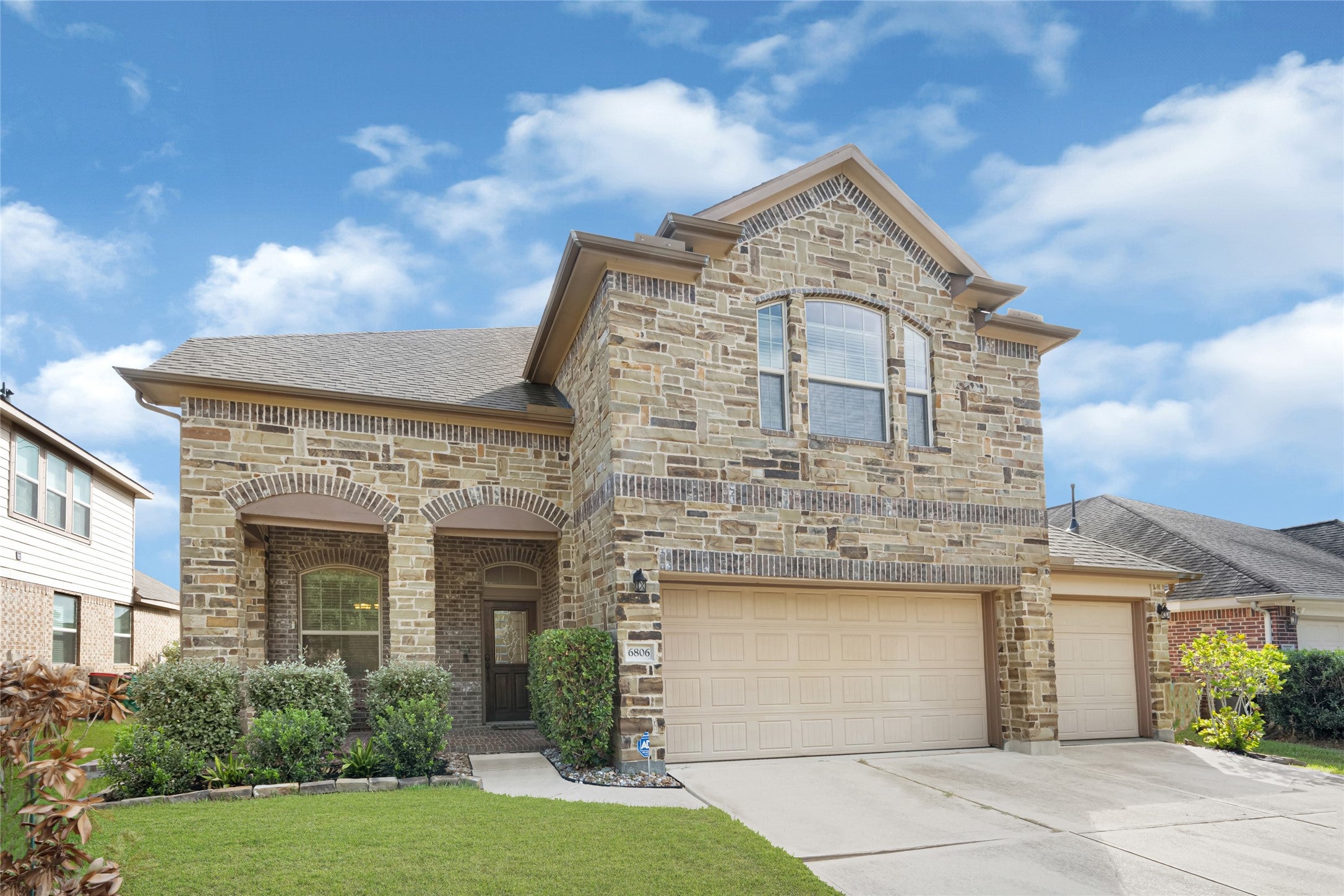 Hunters Trace Ln, Baytown, TX 77521 #1