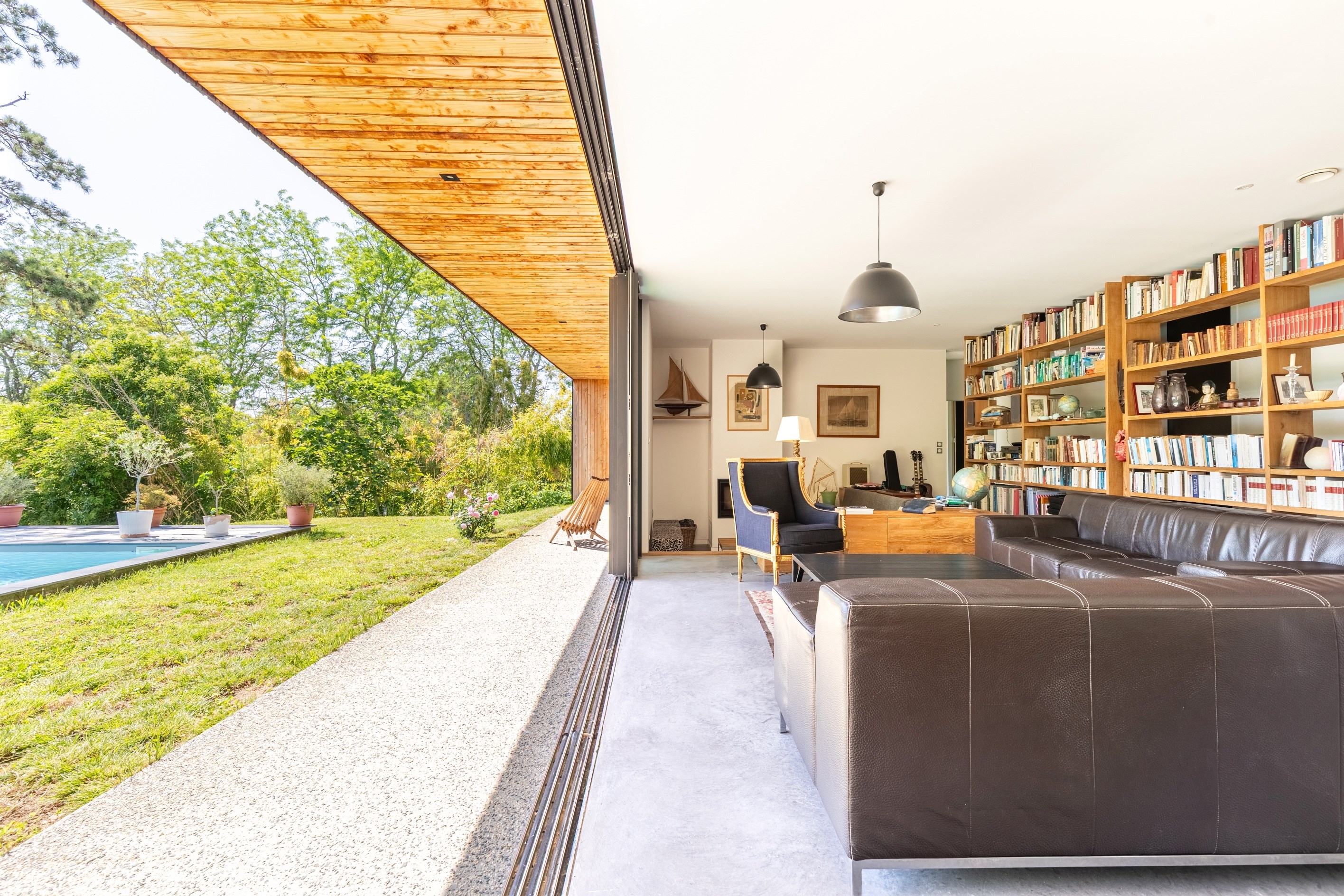  ON THE OUTSKIRTS OF BORDEAUX – AN ELEGANT BIOCLIMATIC ARCHITECT-DESIGNED HOUSE … - 物件實景
