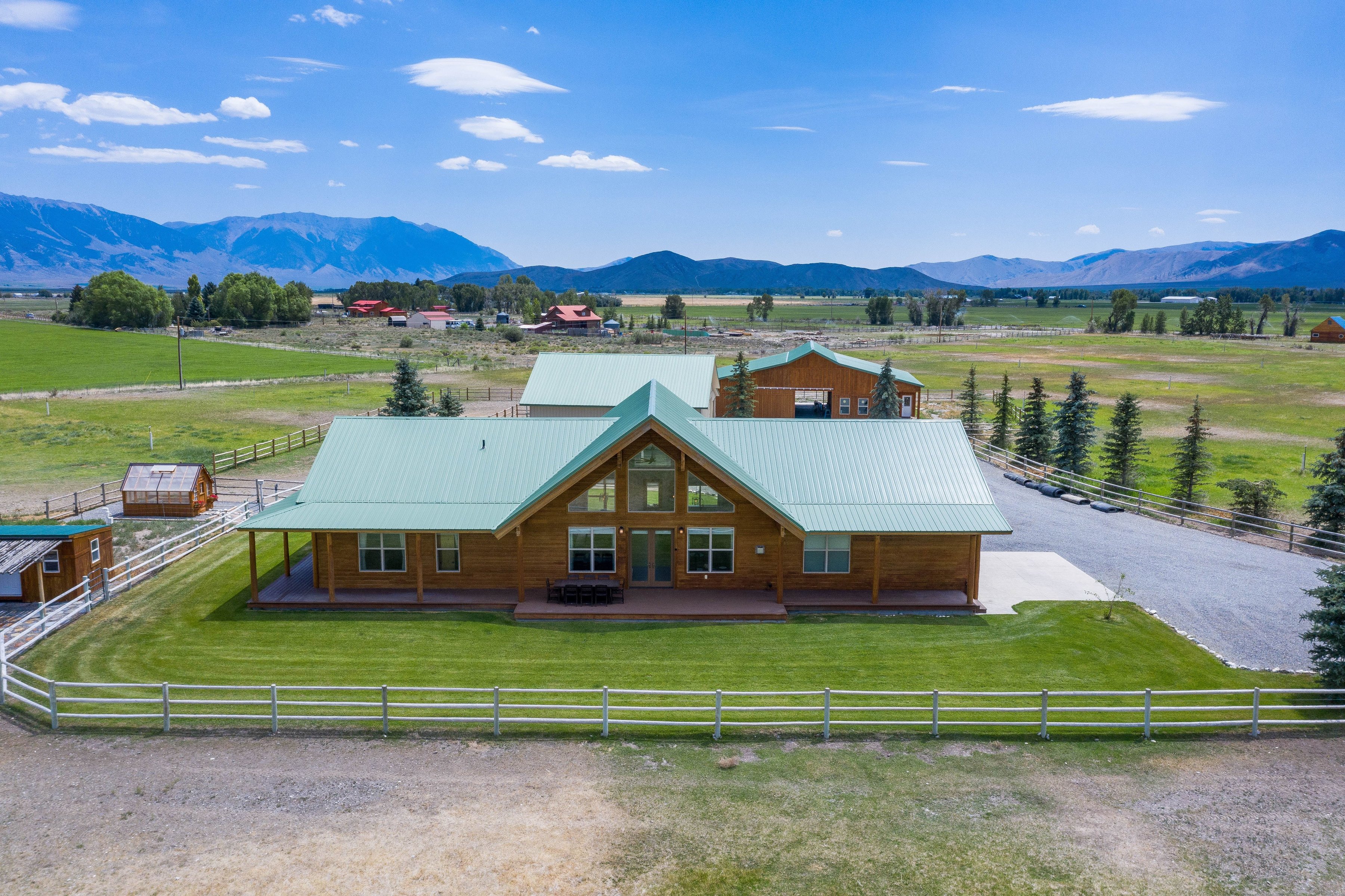  Equestrian Estate at the Base of Mt. Borah - 物件實景