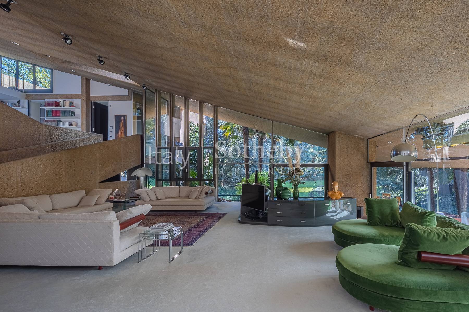  Designer villa surrounded by greenery - 物件實景