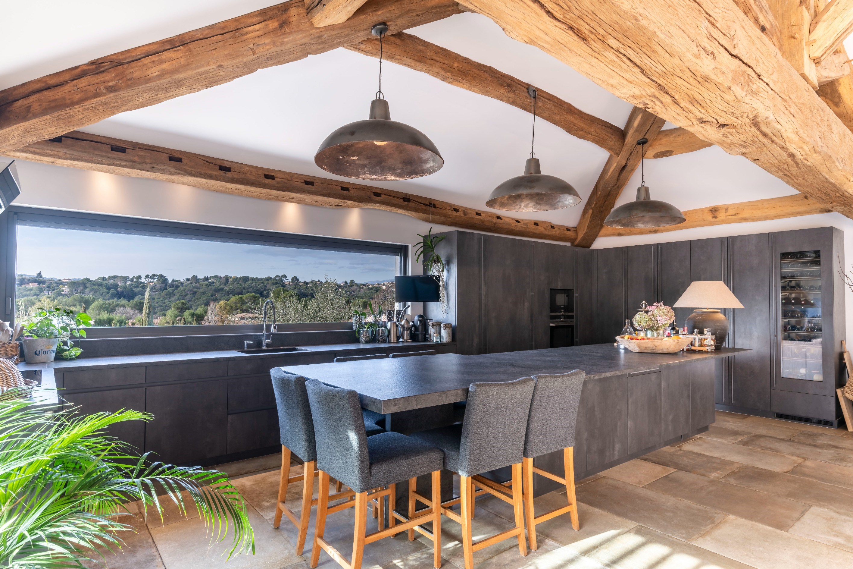  Mougins near Cannes, contemporary villa 283 sqm with pool in secure estate - 物件實景