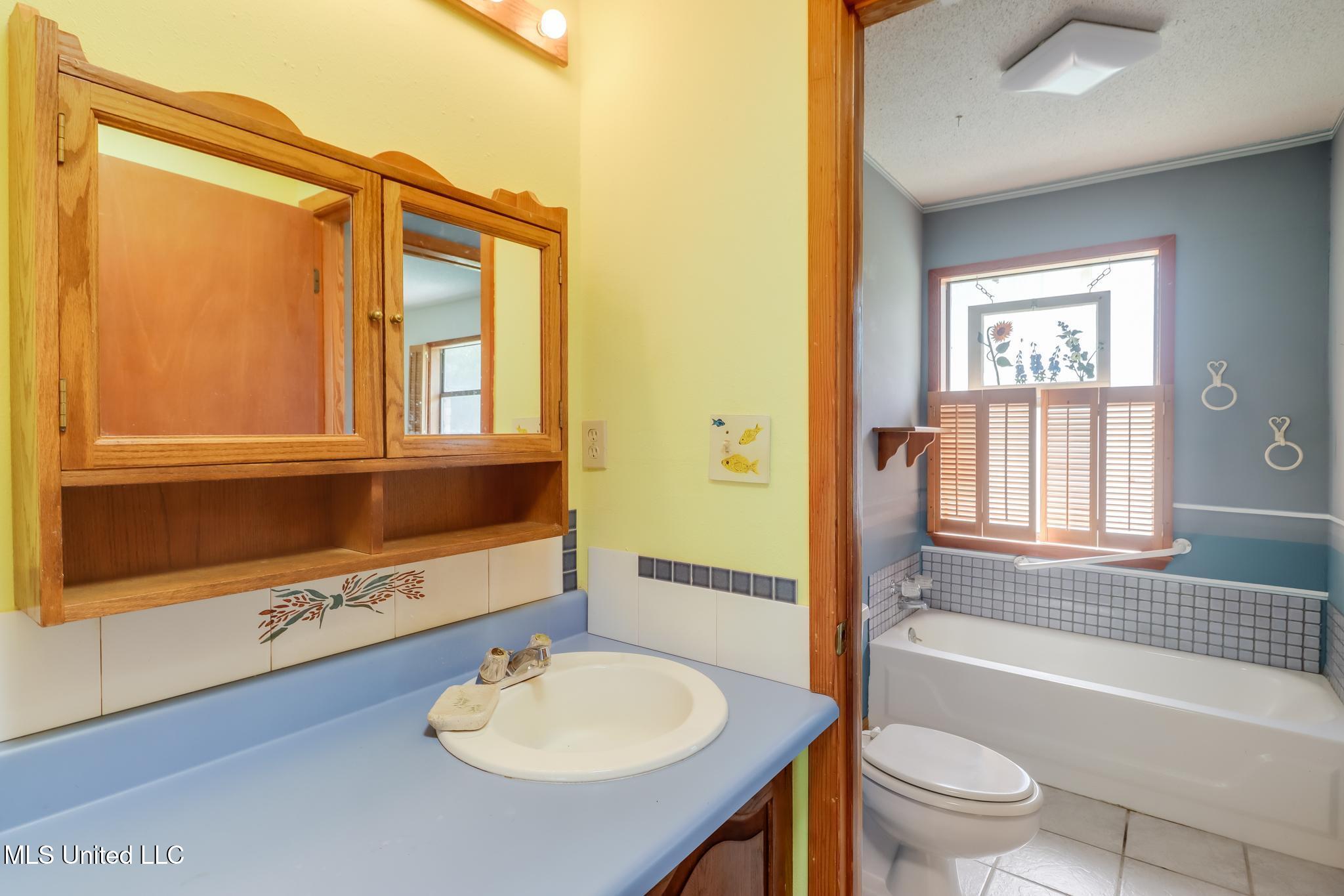 Pass Christian, Mississippi, 39571, United States, 3 Bedrooms Bedrooms, ,2 BathroomsBathrooms,Residential,For Sale,1874692