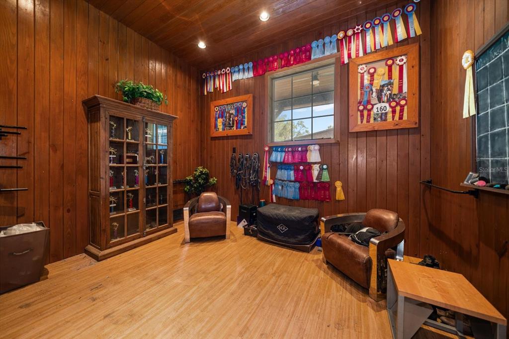 Largo, Florida, 33774, United States, 5 Bedrooms Bedrooms, ,7 BathroomsBathrooms,Residential,For Sale,1876225