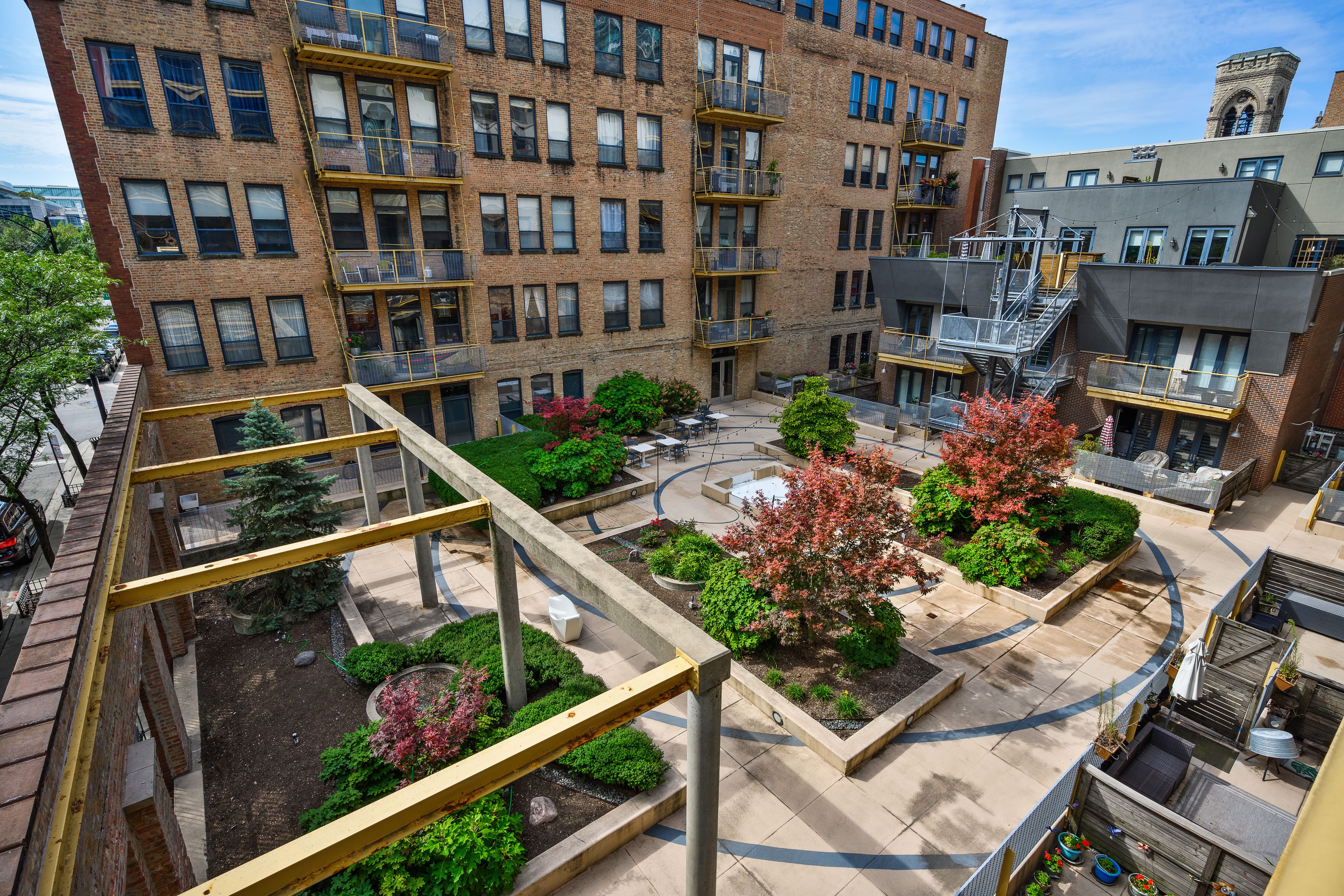  Discover the Charm of this Vibrant Southeast Corner Loft Condo - 物件實景