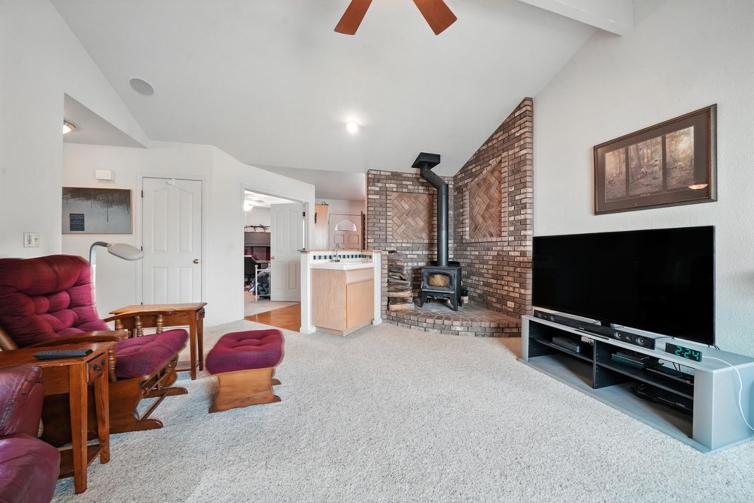 Wallace, California, 95254, United States, 4 Bedrooms Bedrooms, ,3 BathroomsBathrooms,Residential,For Sale,1976011