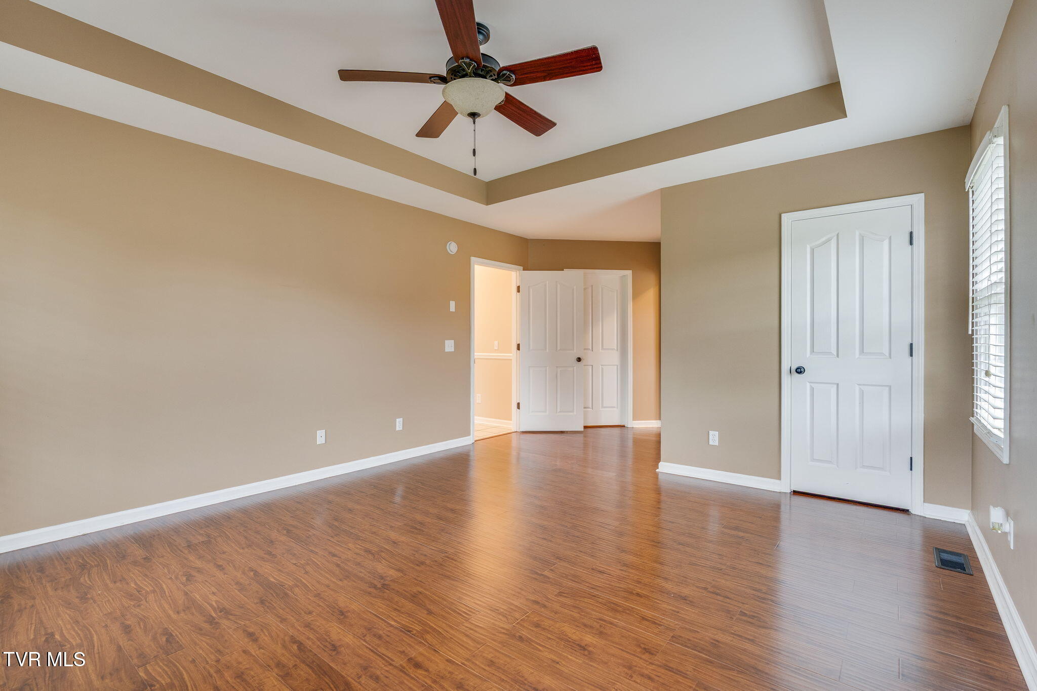 Gray, Tennessee, 37615, United States, 3 Bedrooms Bedrooms, ,4 BathroomsBathrooms,Residential,For Sale,1978151