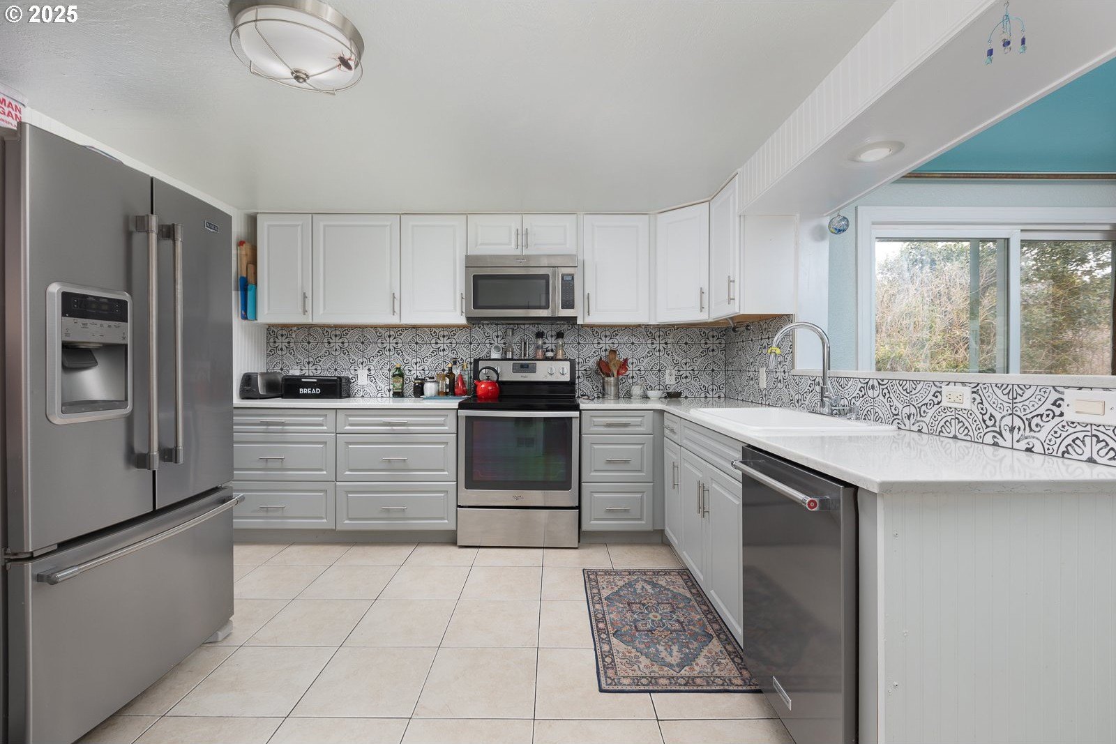 Lincoln City, Oregon, 97367, United States, 2 Bedrooms Bedrooms, ,1 BathroomBathrooms,Residential,For Sale,1736931