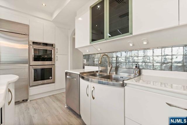 Cliffside Park, New Jersey, 07010, United States, 3 Bedrooms Bedrooms, ,4 BathroomsBathrooms,Residential,For Sale,1885354