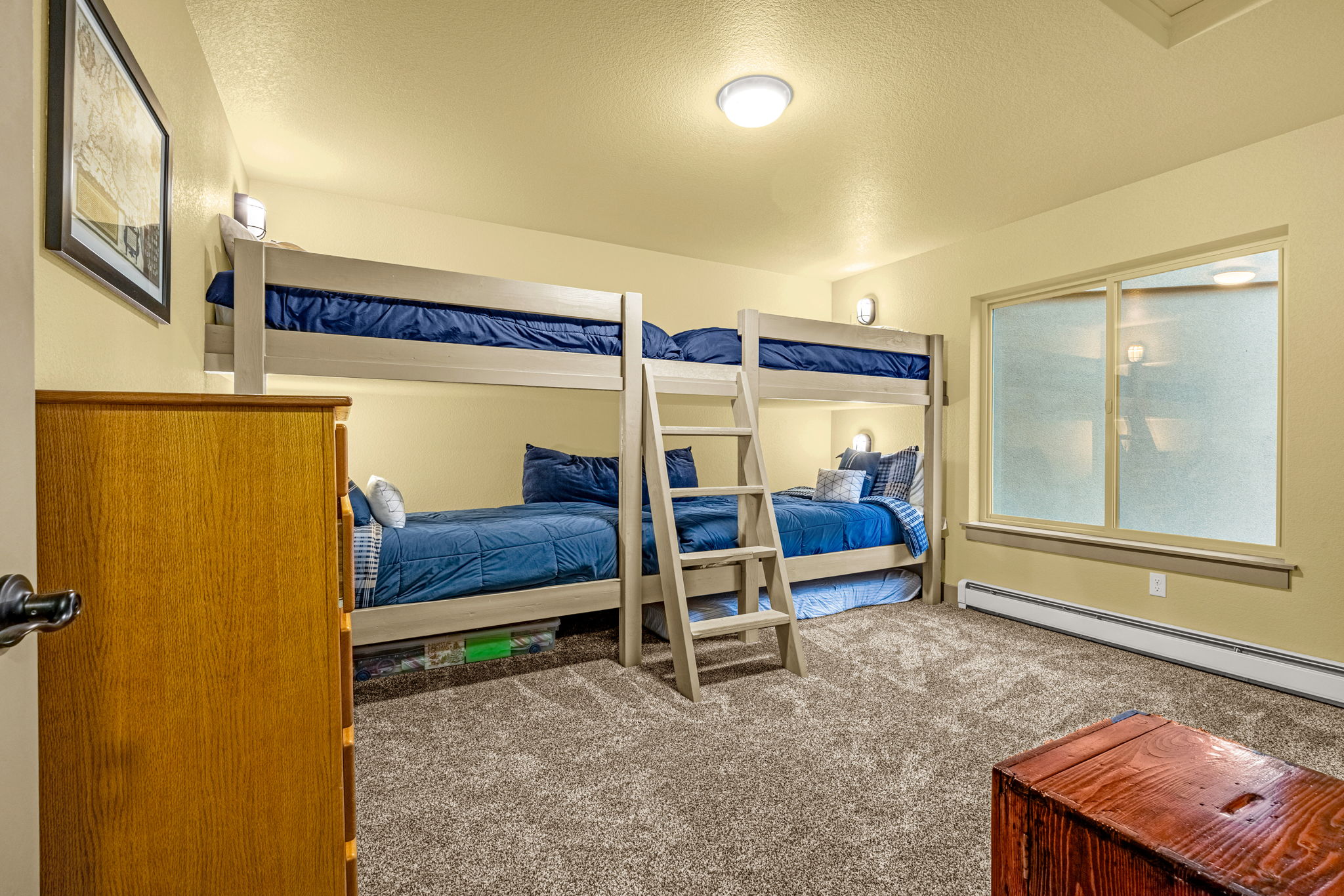Guffey, Colorado, 80820, United States, 3 Bedrooms Bedrooms, ,2 BathroomsBathrooms,Residential,For Sale,1847309