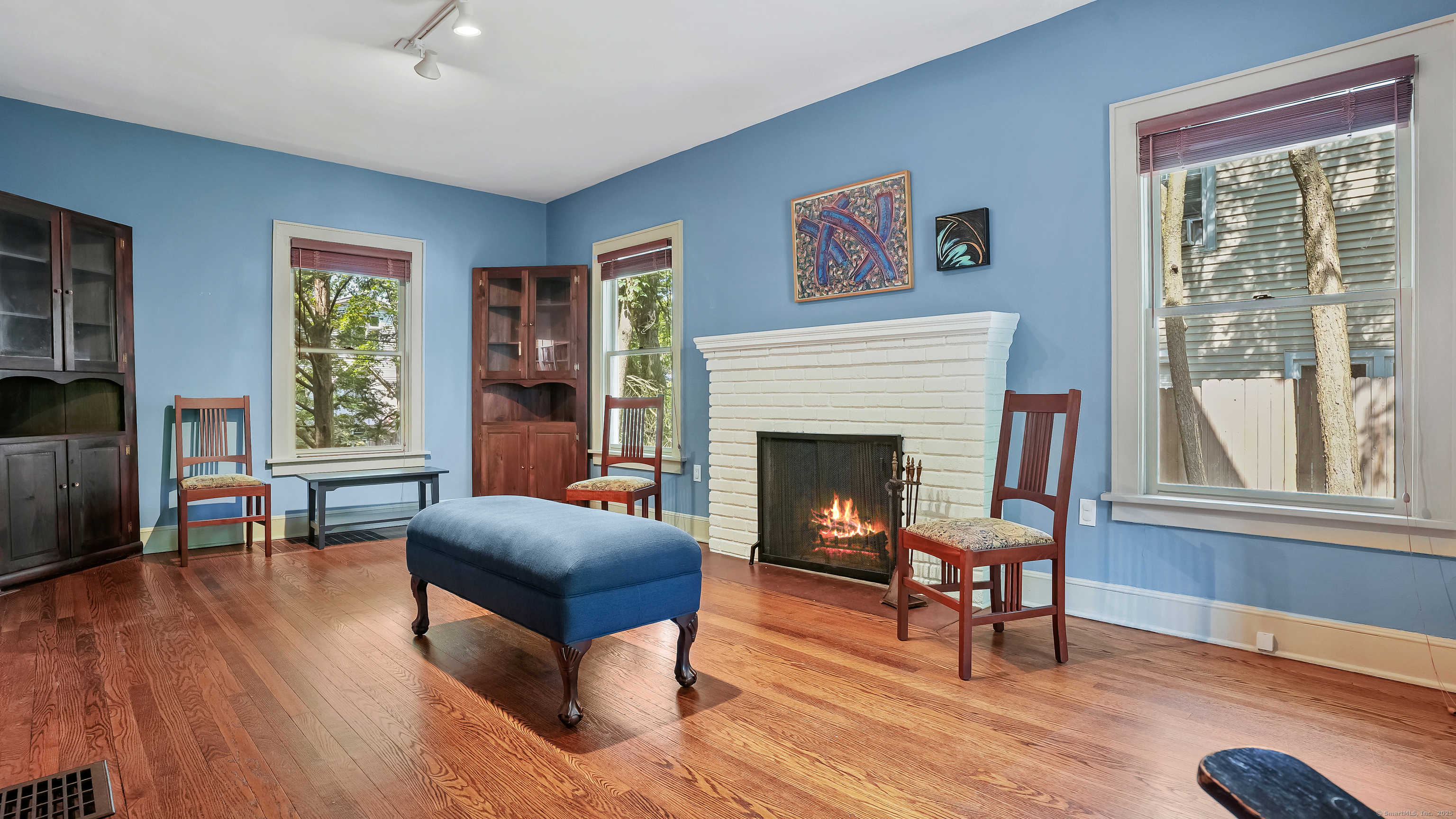 Hamden, Connecticut, 06517, United States, 4 Bedrooms Bedrooms, ,3 BathroomsBathrooms,Residential,For Sale,1917035